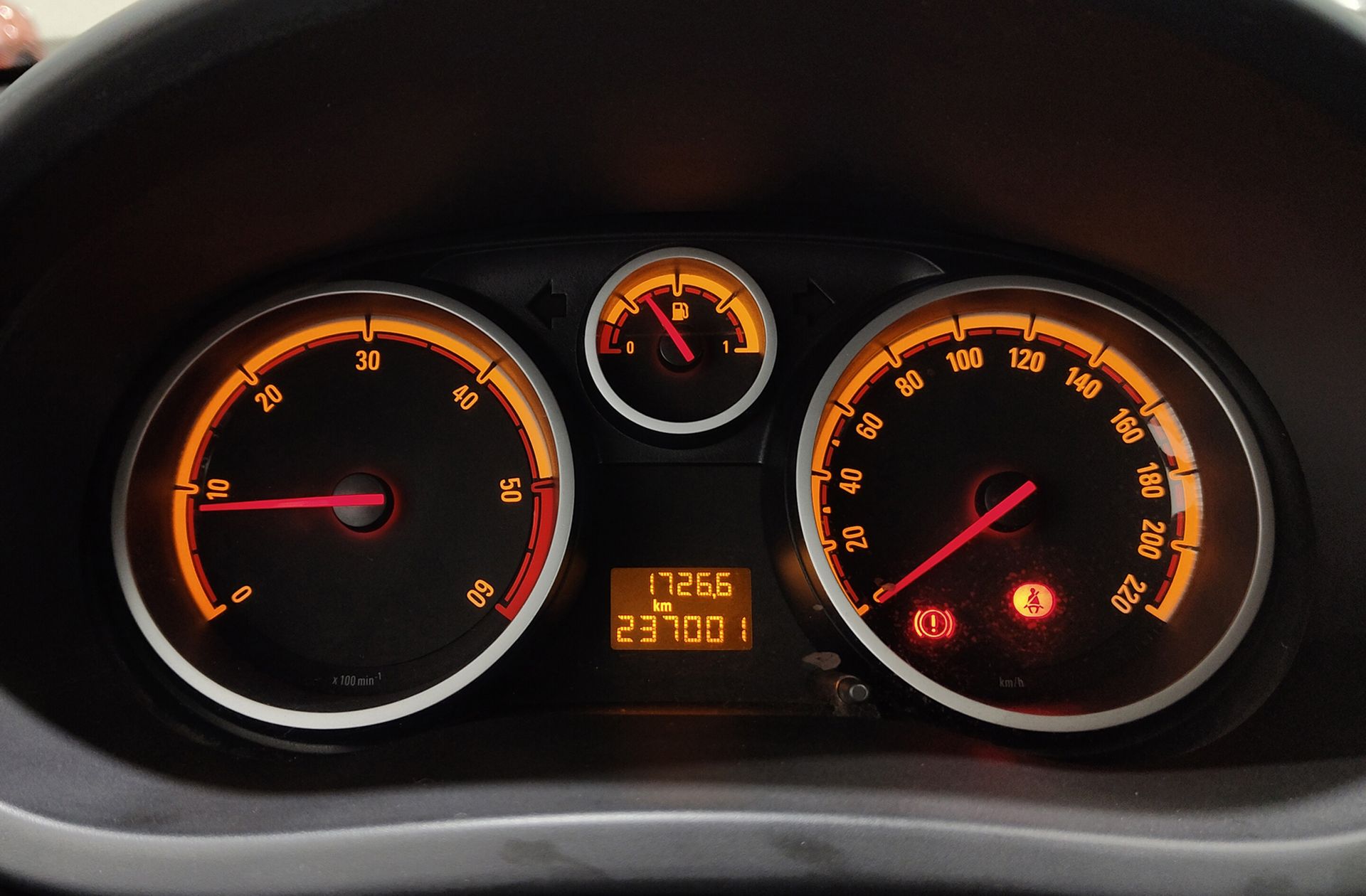 Opel Corsa 1.3 CDTI Sport - foto 18