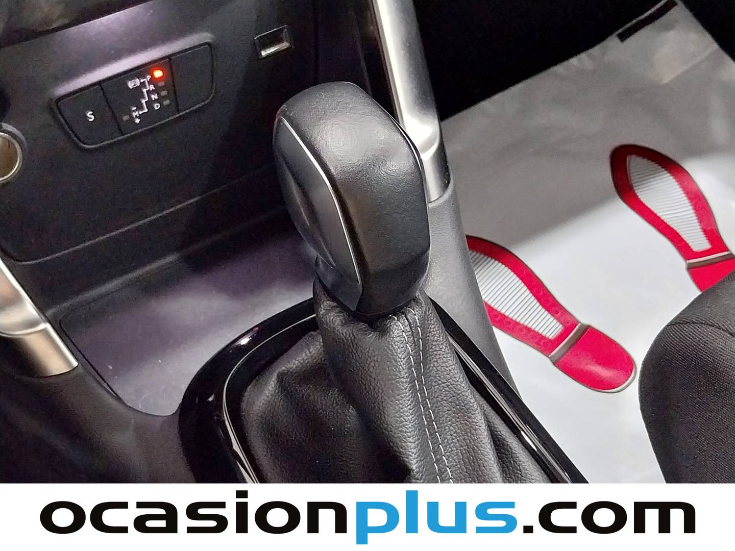 Foto Citroën C3 Aircross Citroen C3 Aircross PureTech 130 Shine Pack EAT6 (131 CV)