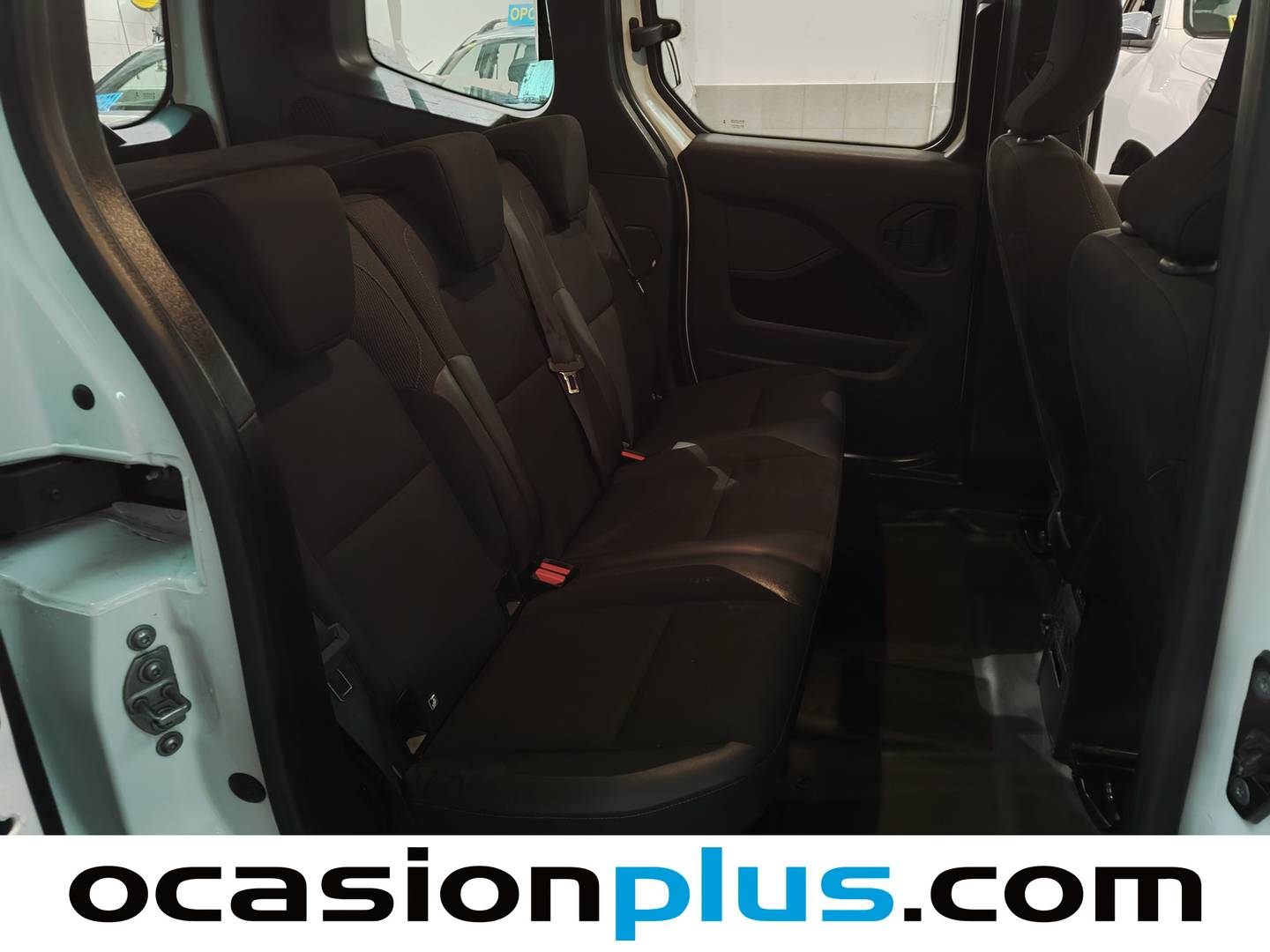 Foto Renault Kangoo Combi Renault Kangoo Combi 1.5 Blue dci Authentic (75 CV)