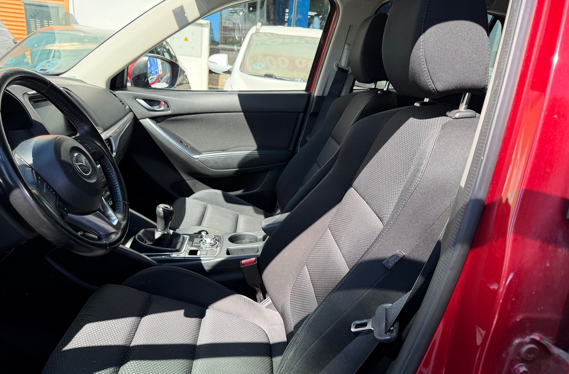 Mazda CX-5 2.2 DE Black Tech Edition 2WD - foto 9