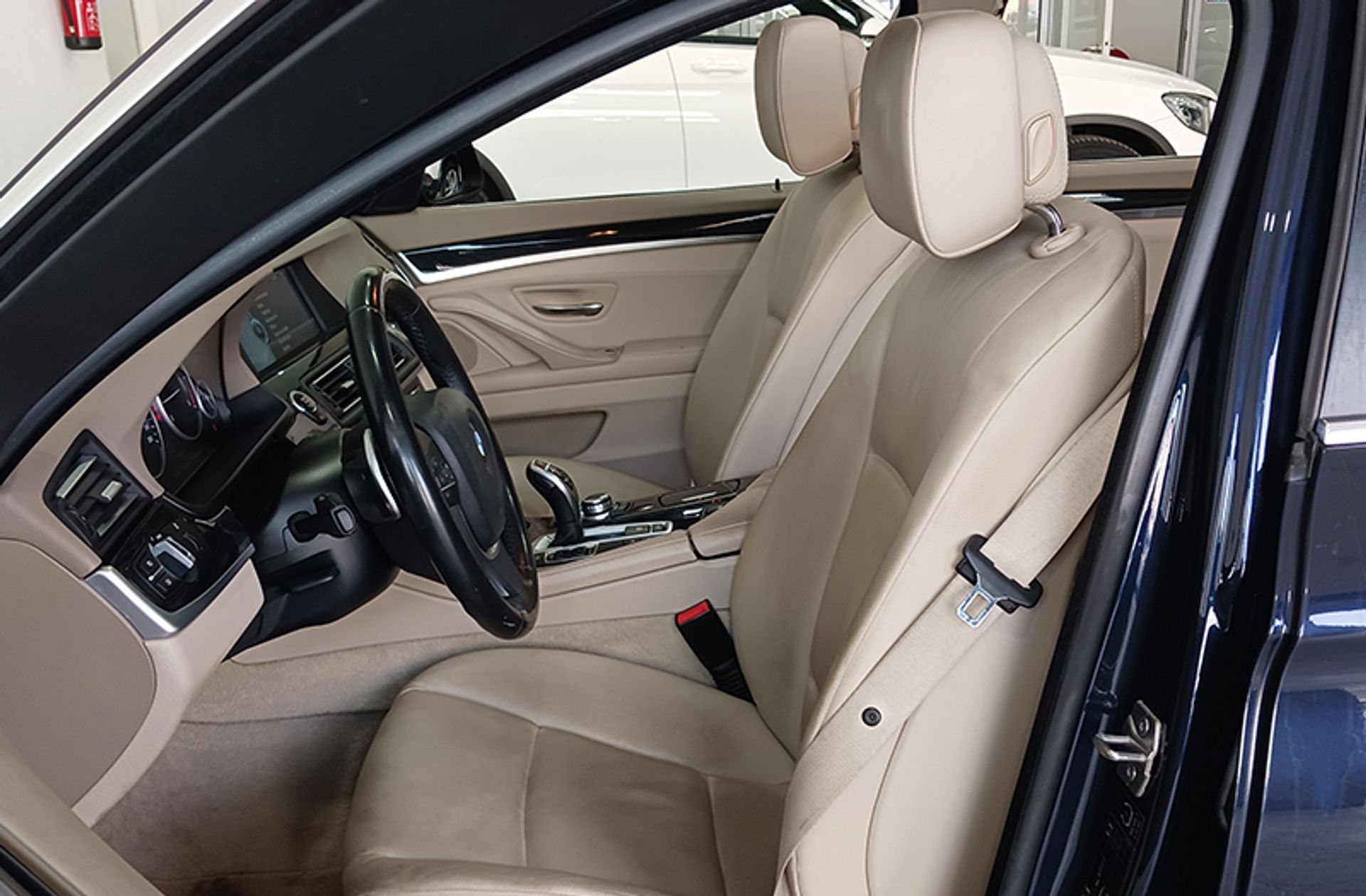BMW Serie 5 525d xDrive Touring - foto 17