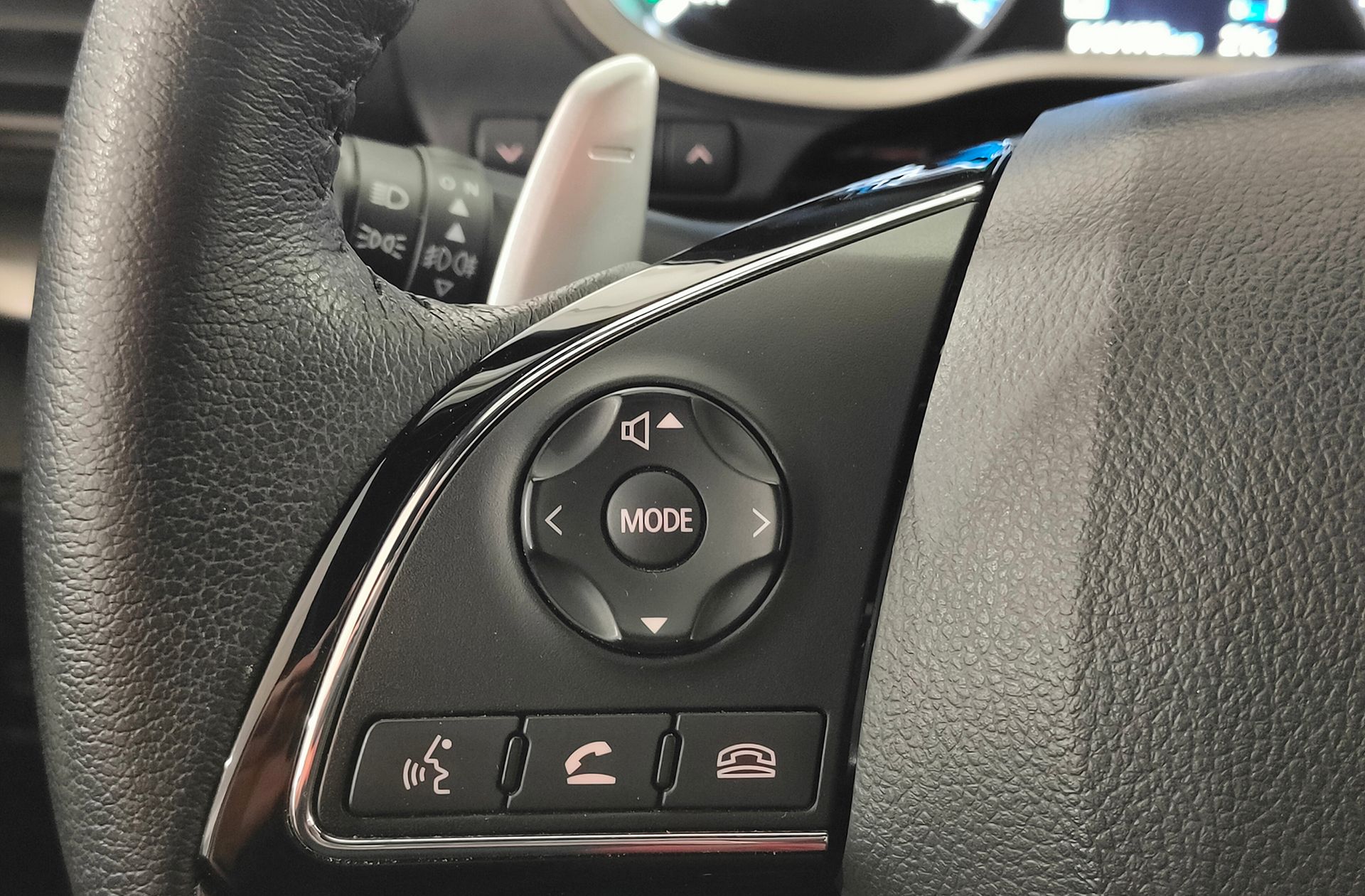 Mitsubishi Eclipse Cross 2.4 PHEV Kaiteki 4WD - foto 31