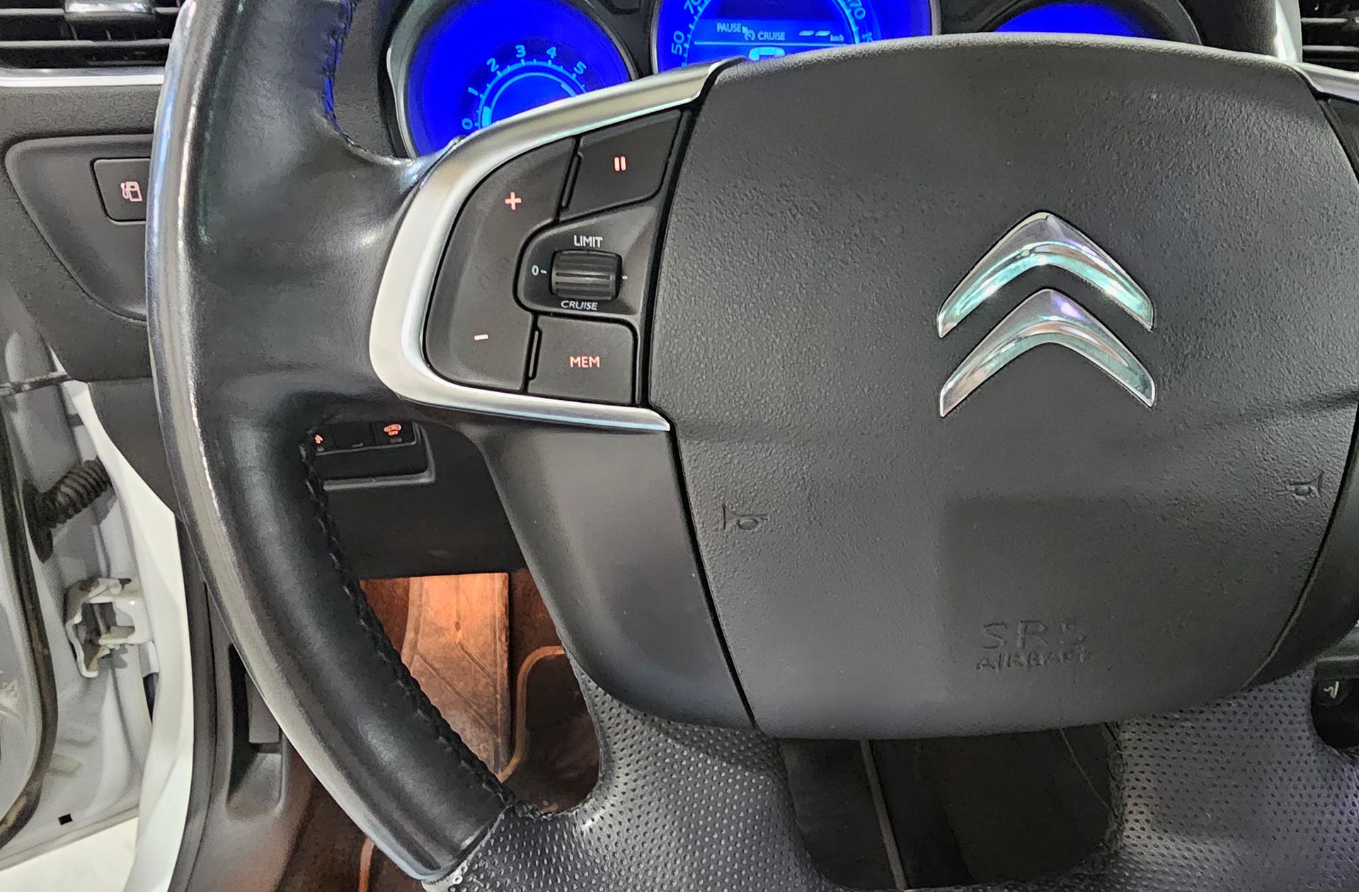 Citroën C4 BlueHDi 120 Shine - foto 29