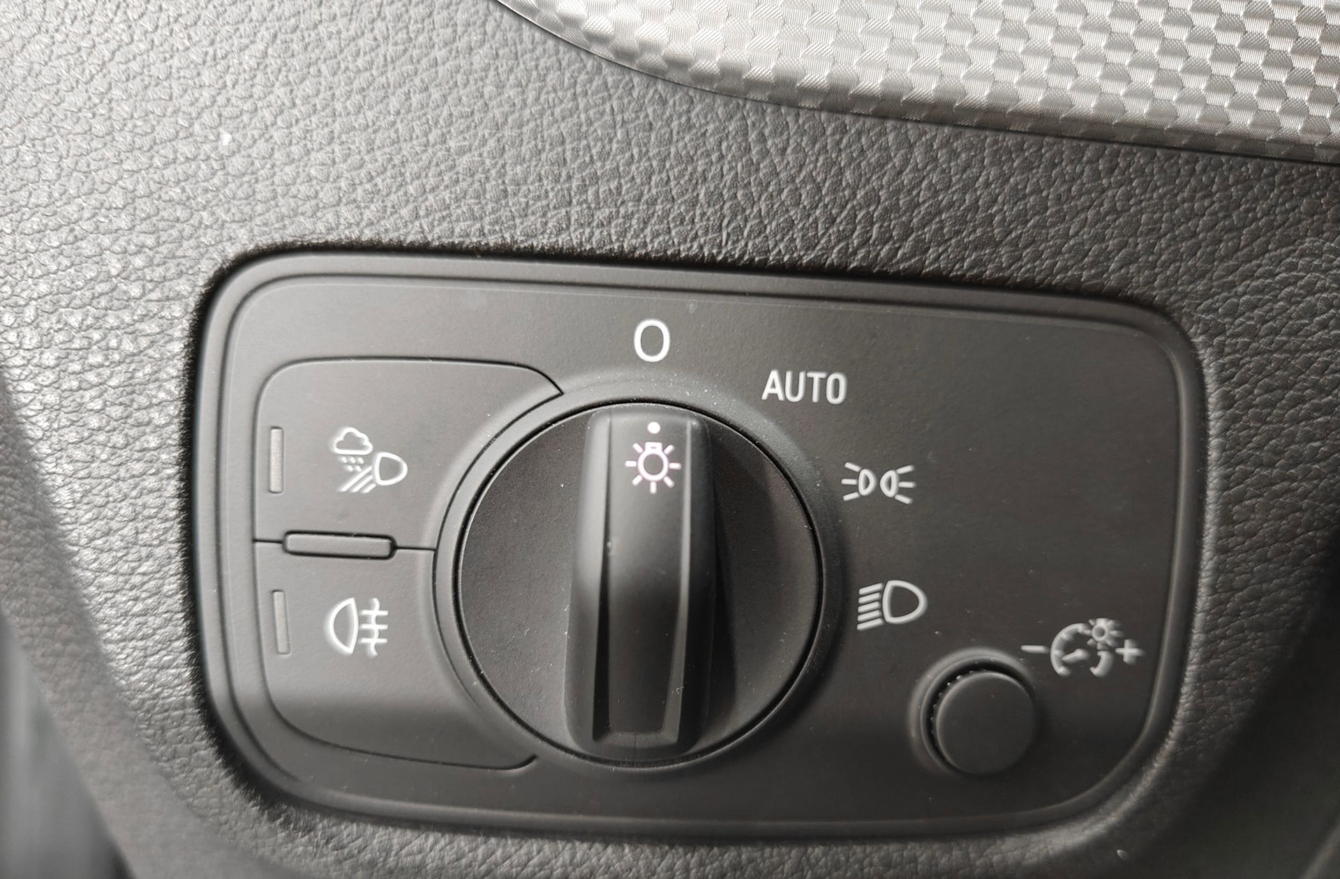 Audi Q2 Advanced 30 TFSI - foto 24