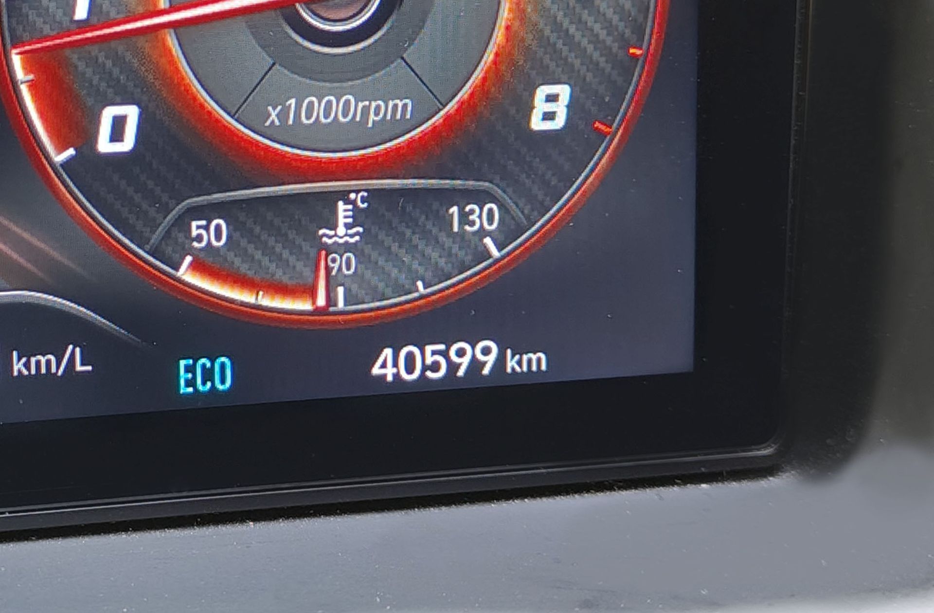 Hyundai Tucson 1.6 T-GDi 48V Maxx Sky - foto 10