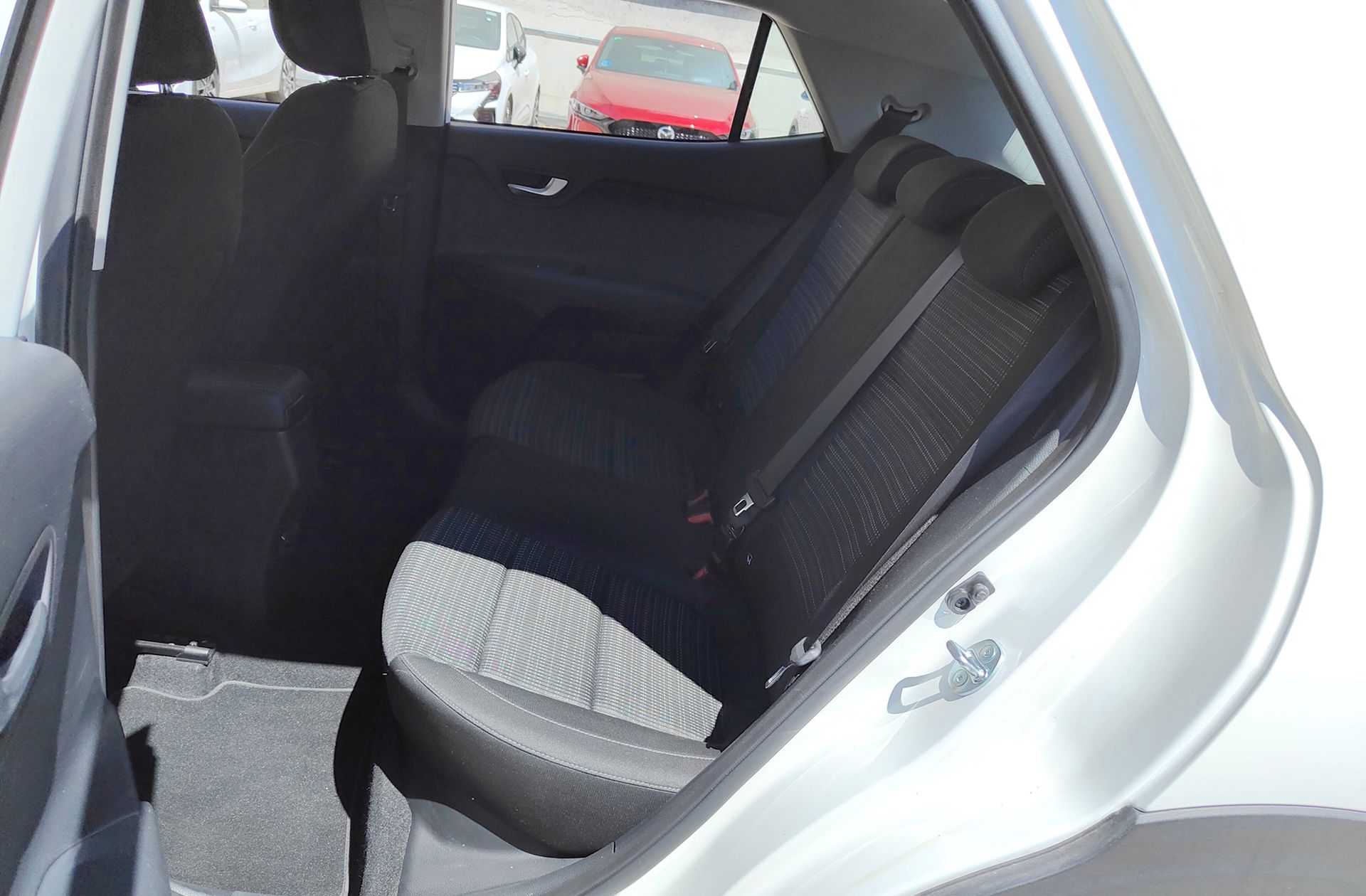 Kia Stonic 1.0 T-GDi MHEV Drive - foto 11