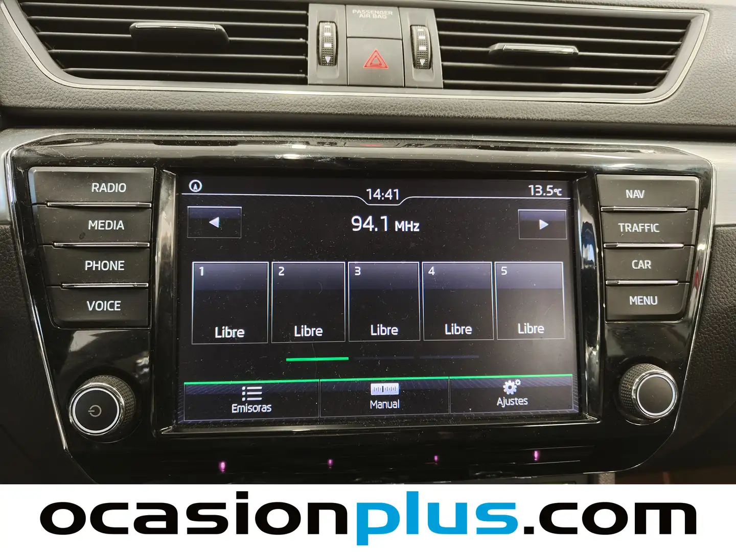 Foto Skoda Superb Skoda Superb Combi 2.0 TDI Ambition (150 CV)