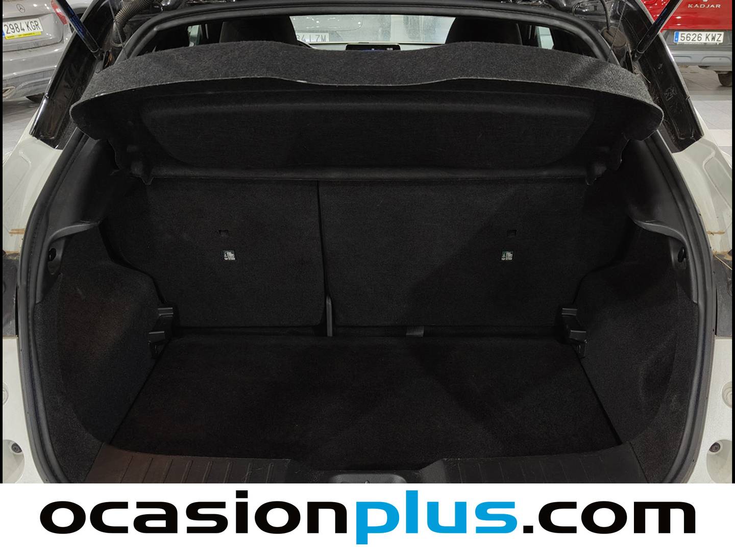 Fotos maletero Nissan JUKE Nissan Juke Hybrid N-Design Black Auto (143 CV)