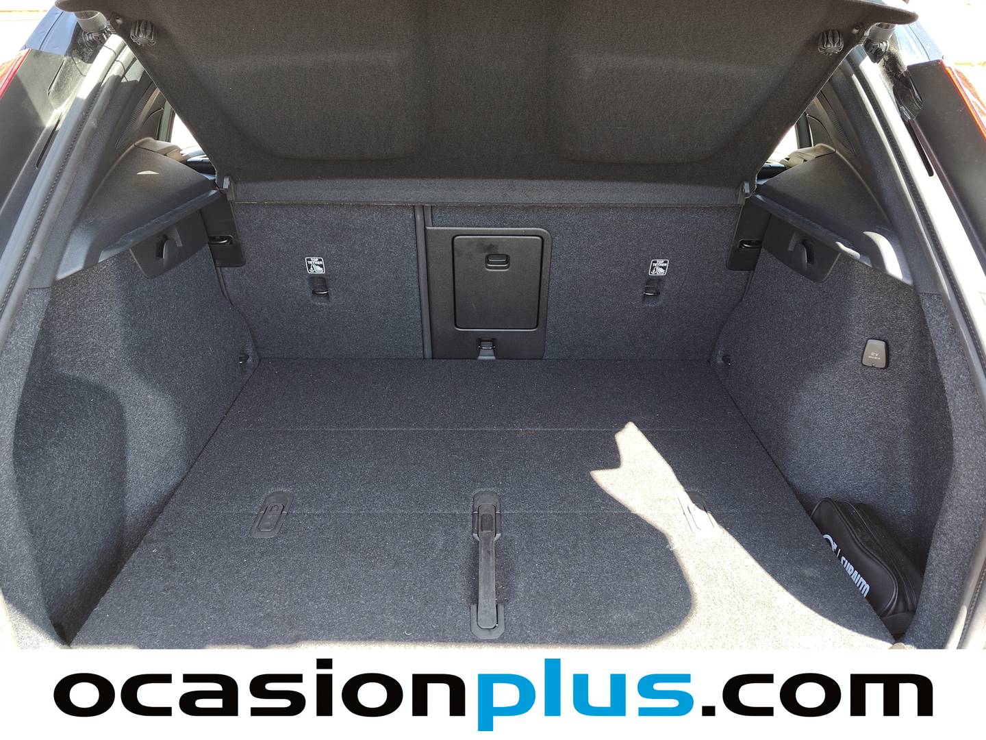 Fotos maletero Volvo XC40 Volvo XC40 B3 Gasolina Mild hybrid Black Edition Ultra Auto (163 CV)