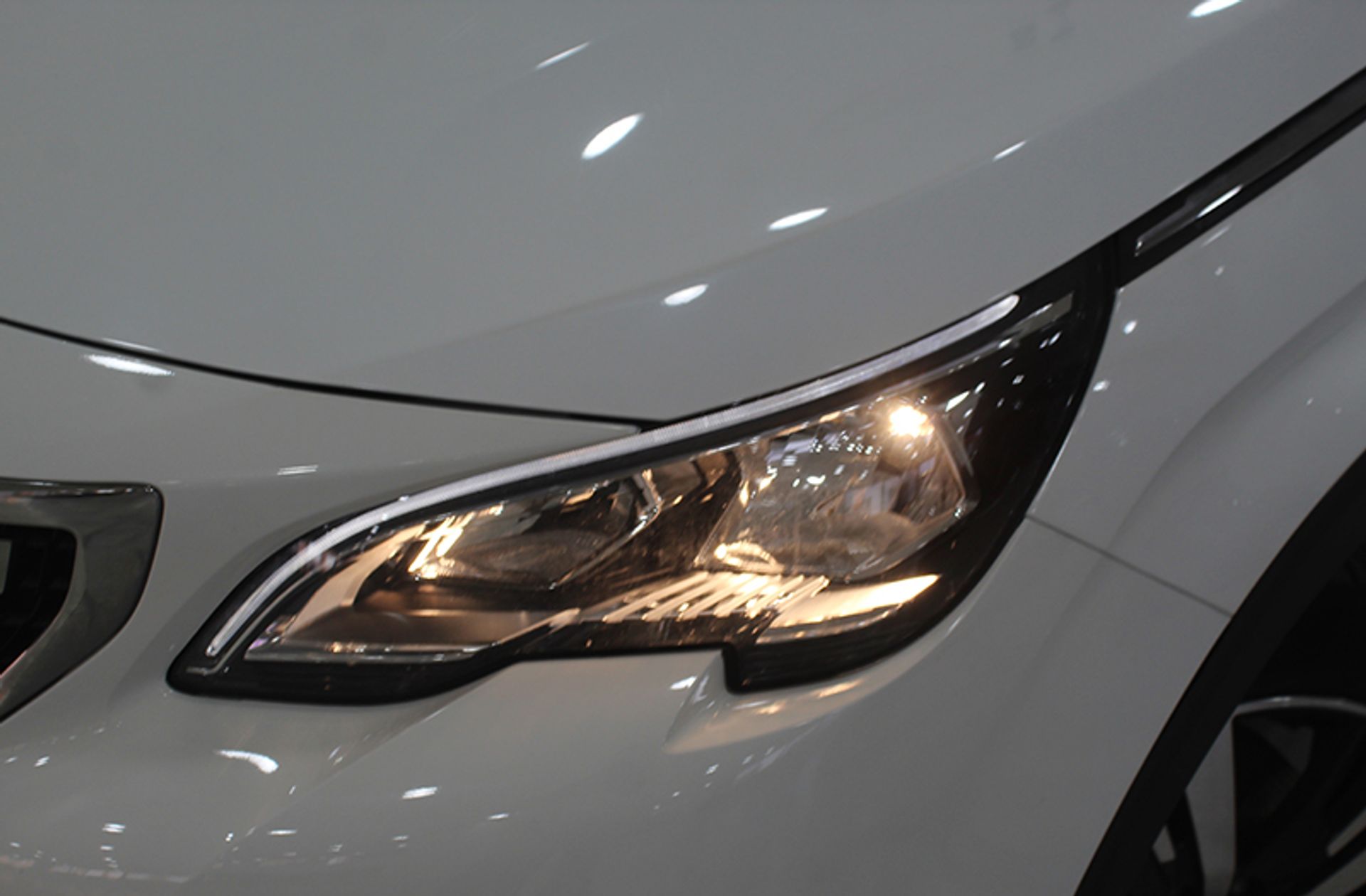 Peugeot 3008 BlueHDi 130 Allure - foto 14