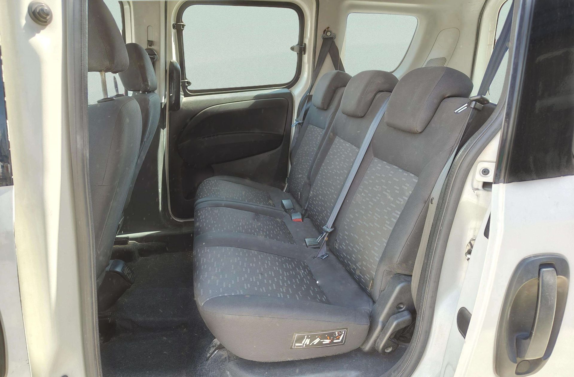 Opel Combo Tour 1.3 CDTI Expression L1H1 - foto 9