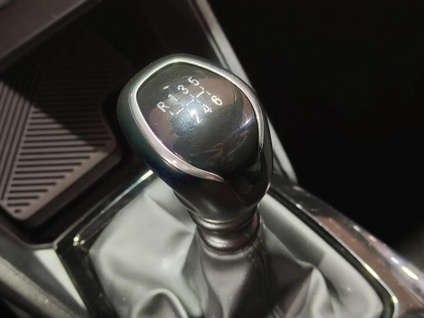 Foto Citroën C4 Citroen C4 PureTech 130 S&S 6v Feel Pack (130 CV)