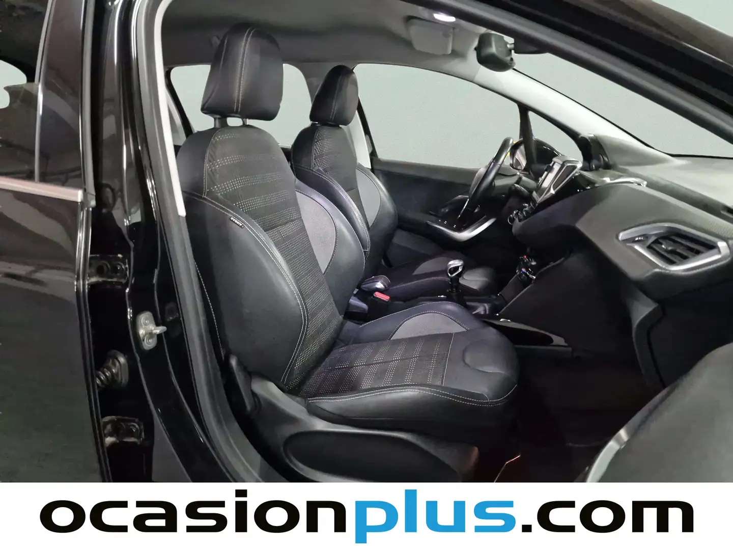 Foto Peugeot 2008 Peugeot 2008 PureTech 130 S&S Allure (130 CV)