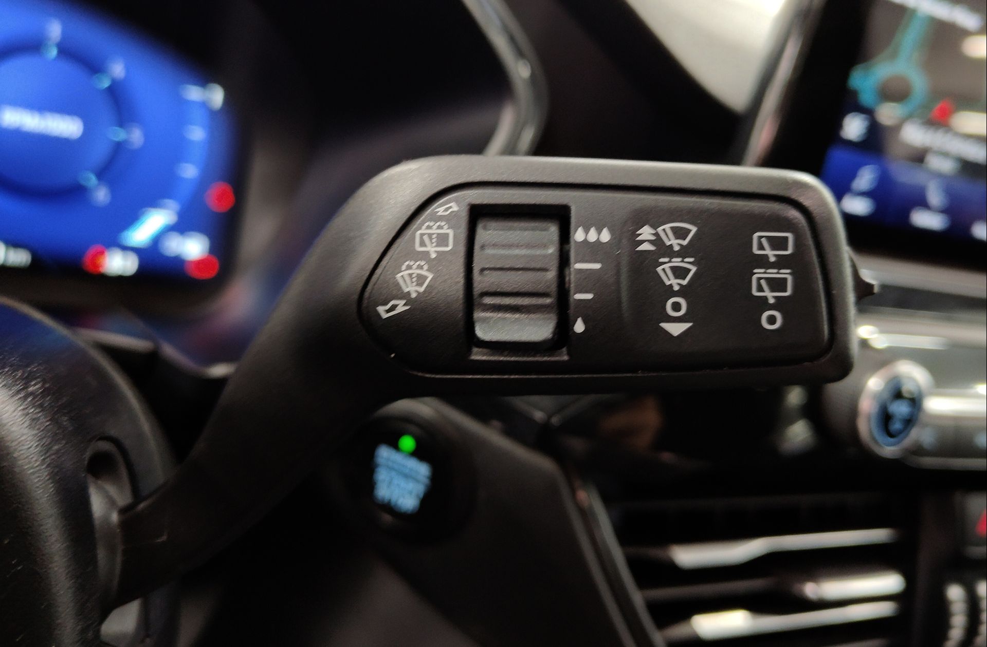 Ford Kuga 1.5 EcoBlue ST-Line - foto 32