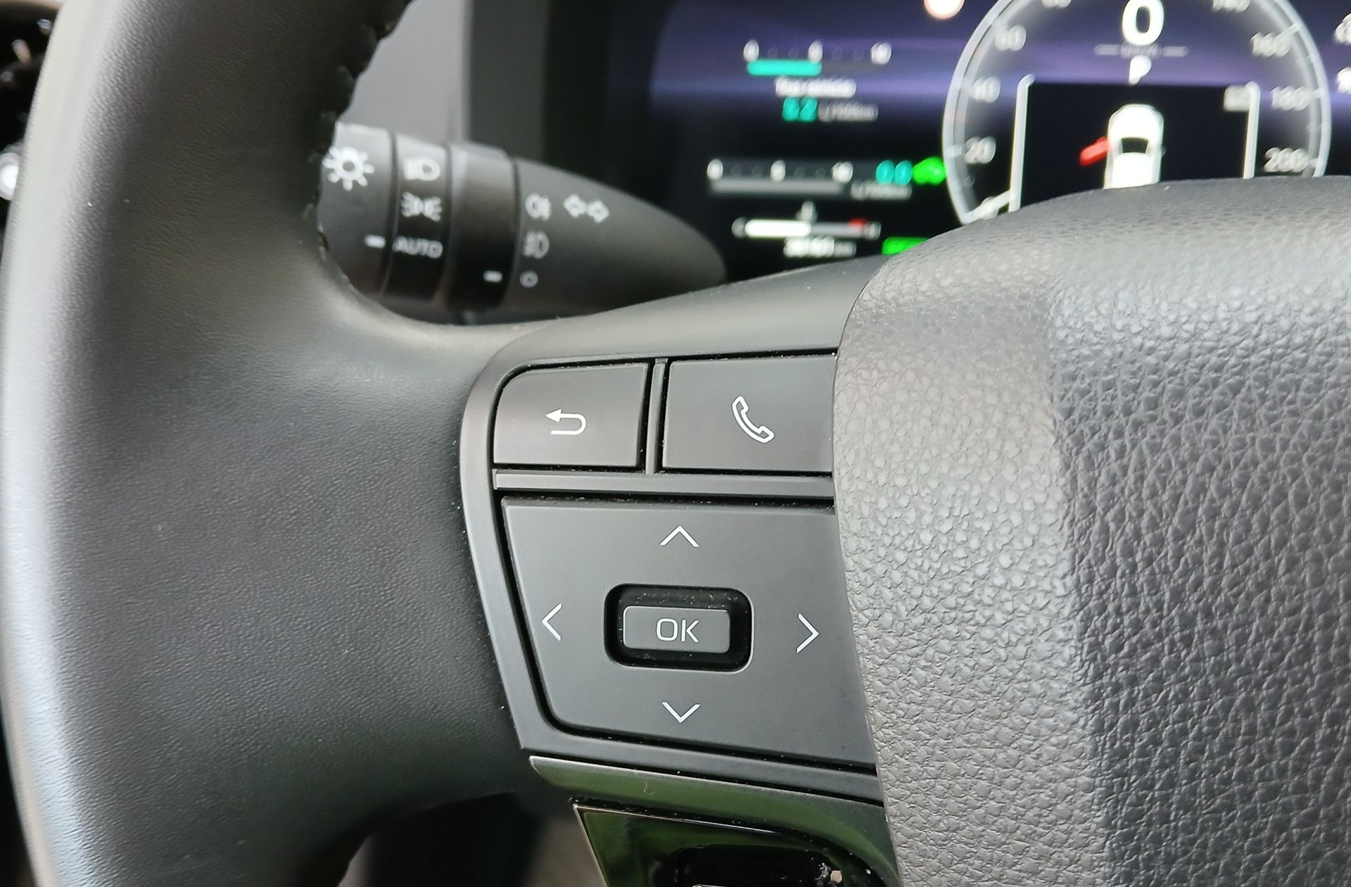 Toyota C-HR 140H Advance - foto 27