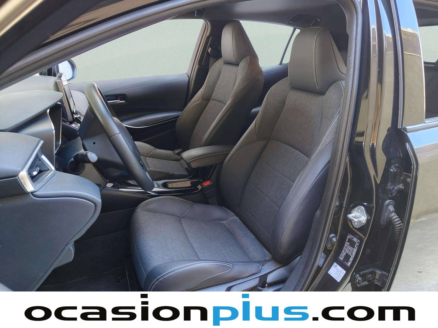 Foto Toyota Corolla Toyota Corolla 2.0 180H Style E-CVT (180 CV)