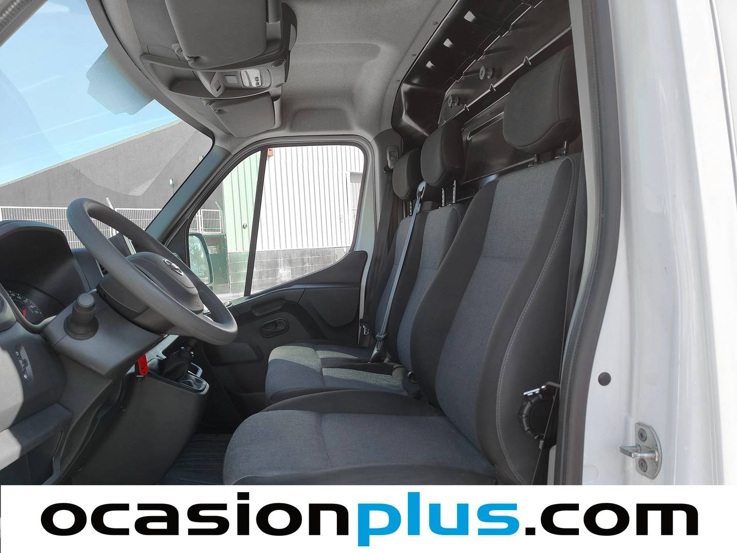 Fotos maletero Nissan Interstar Nissan Interstar Furgon 2.3 dCi L3H2 3,5T FWD GO (135 CV)