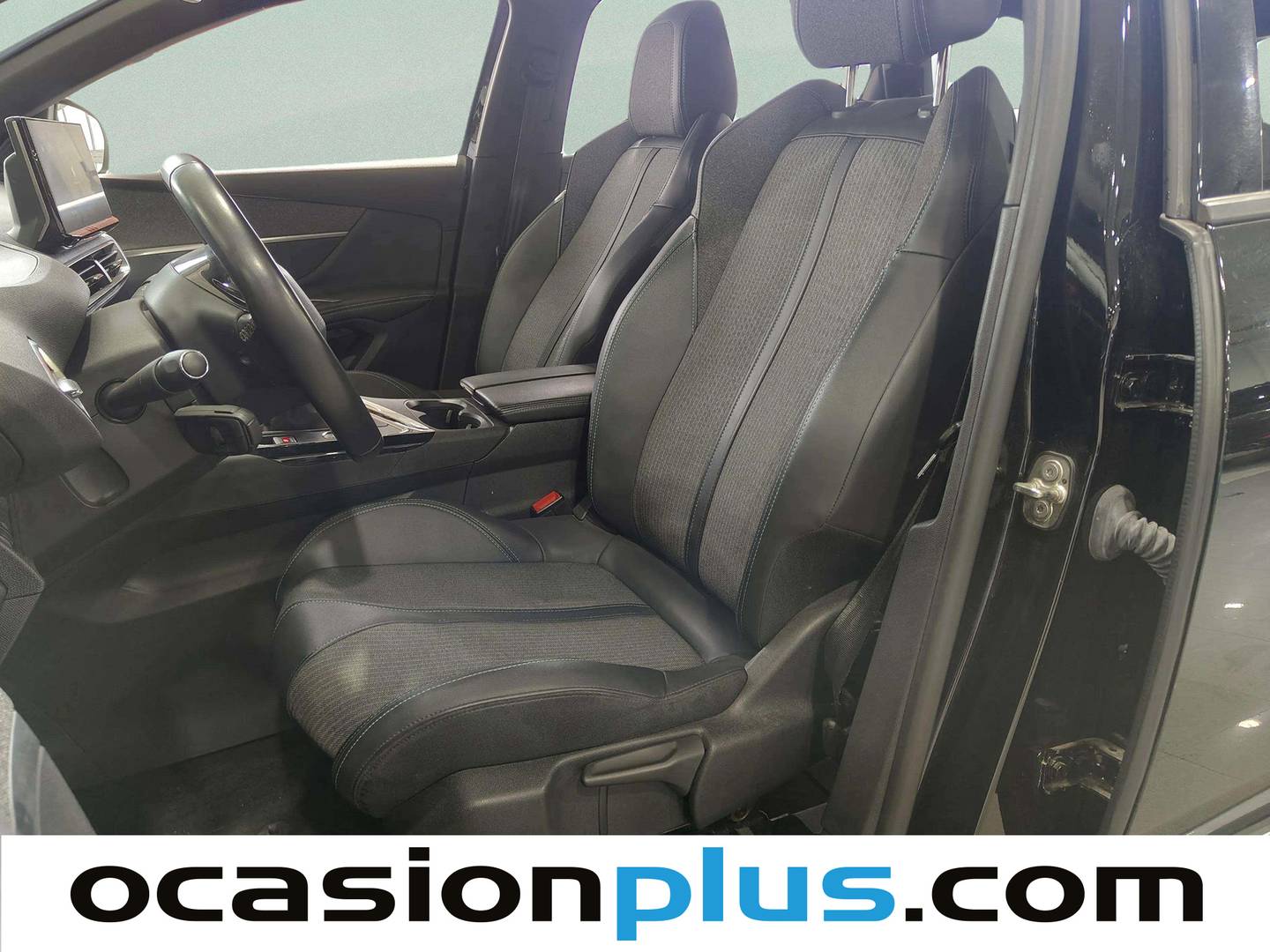 Foto asientos delanteros Peugeot 5008 Peugeot 5008 PureTech 130 S&S Allure Pack (130 CV)7 Plazas