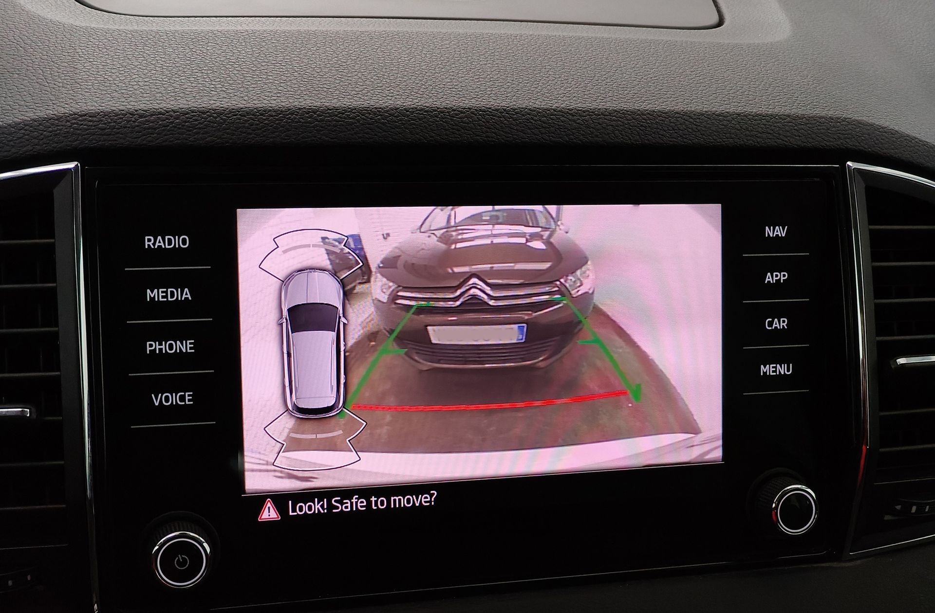 Škoda Karoq 2.0 TDI Selection - foto 7