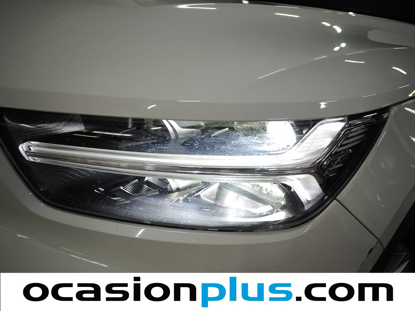 Acabados Volvo XC40 Volvo XC40 T2 Momentum Core (129 CV)