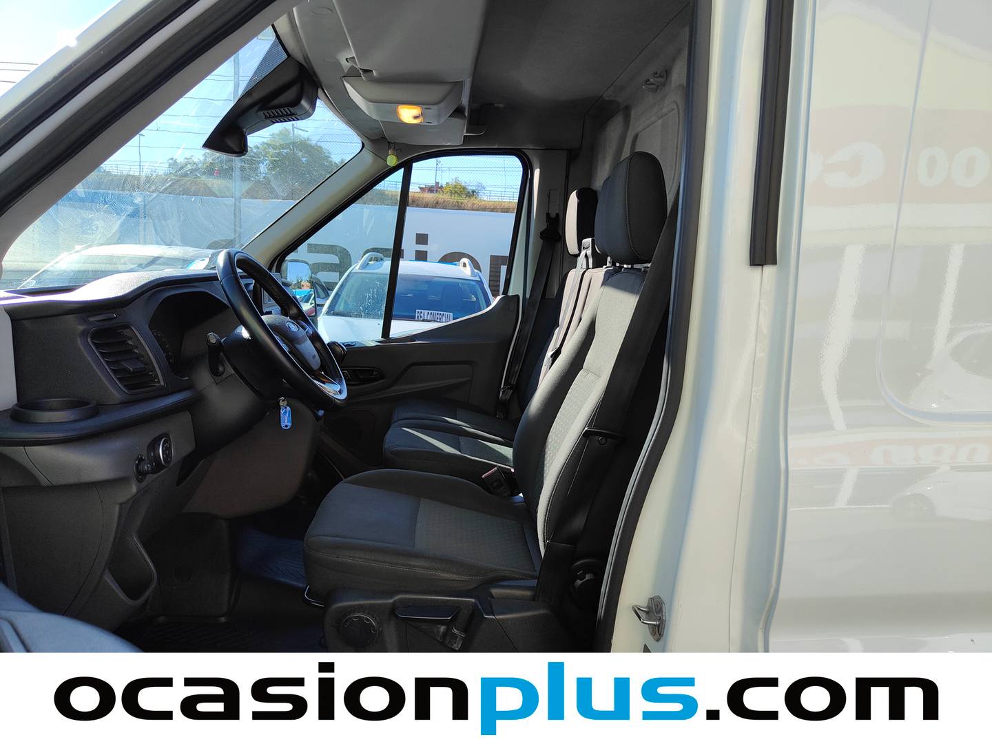 Foto asientos delanteros Ford Transit Ford Transit Furgon 350 MHEV L3H2 Trend (130 CV)