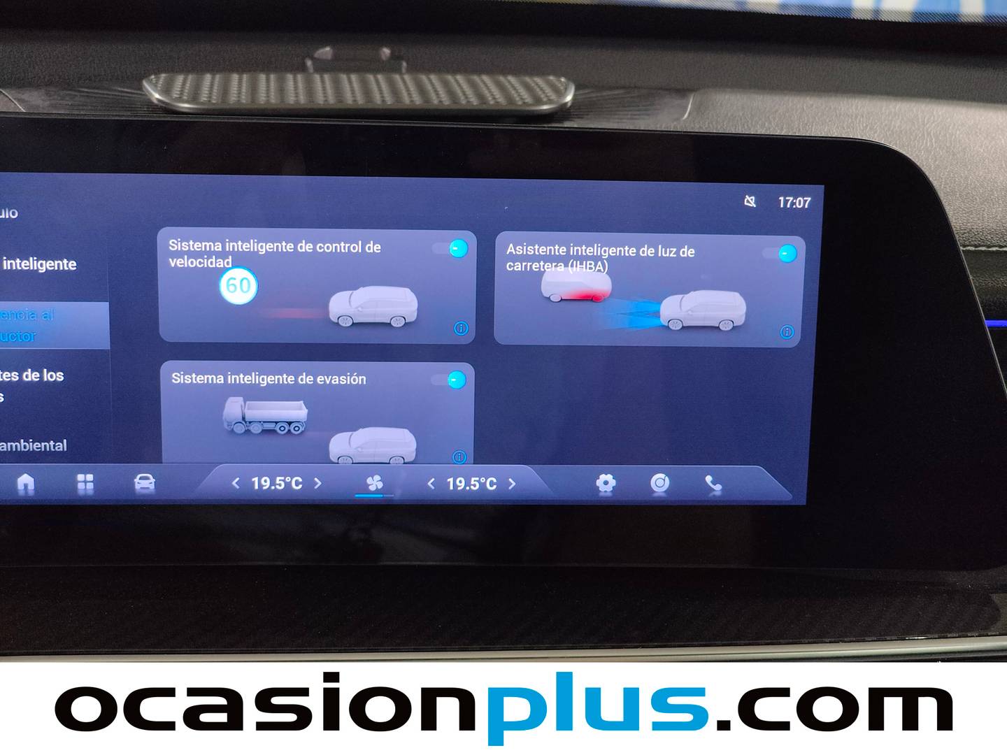 Accesorios del EBRO S700 EBRO S700 1.6 TGDI Luxury 7 DCT (147 CV)