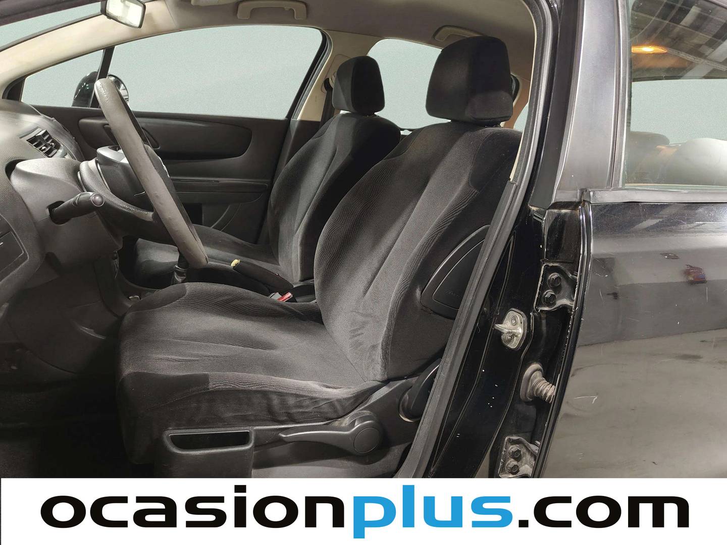 Foto asientos delanteros Citroën C4 Citroën C4 1.6 HDI Cool CMP (109 CV)