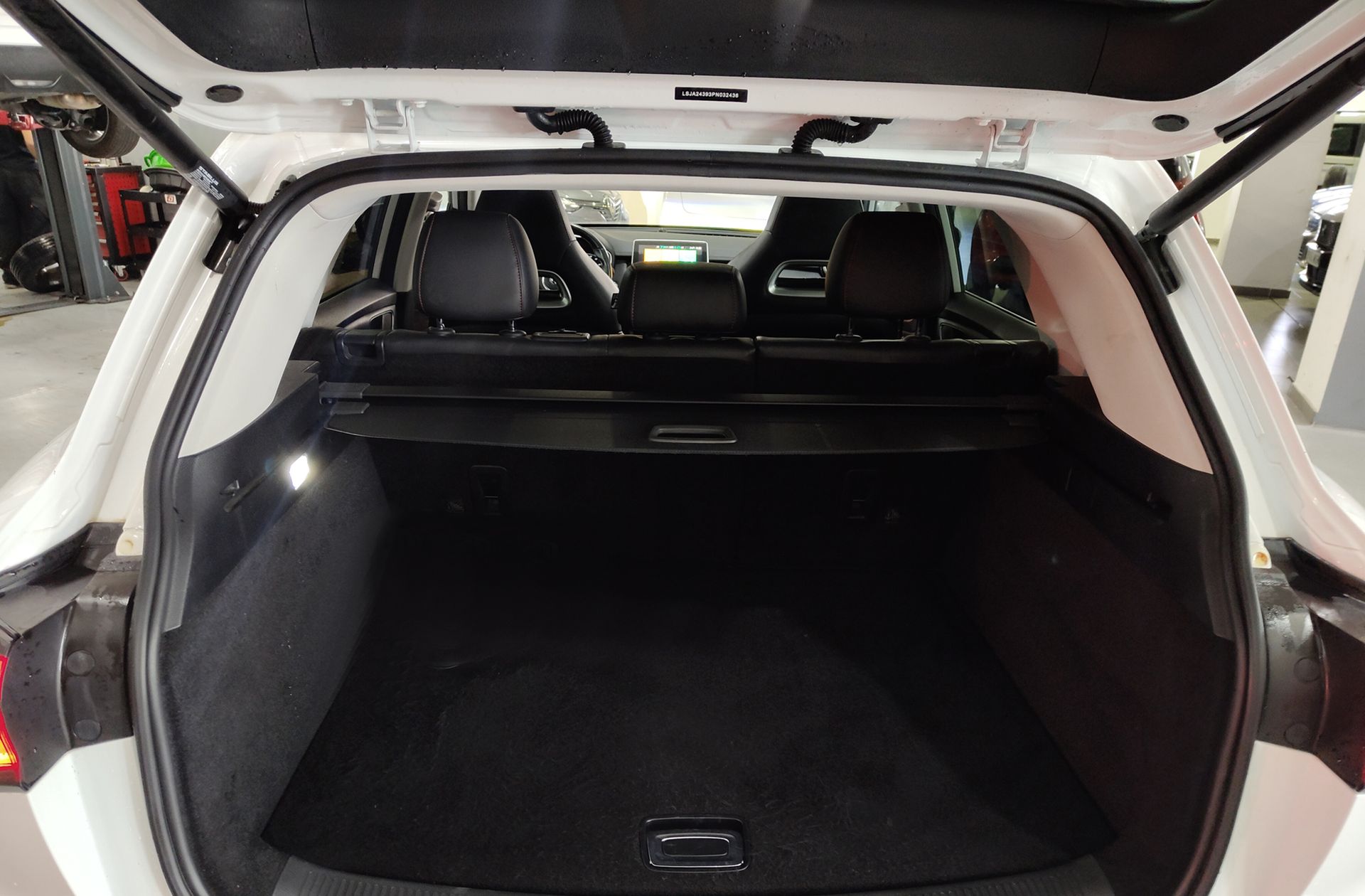 MG eHS 1.5 T-GDi PHEV Luxury - foto 19