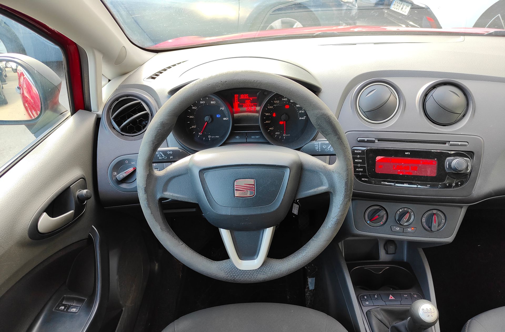 SEAT Ibiza SC 1.2 Emocion - foto 22