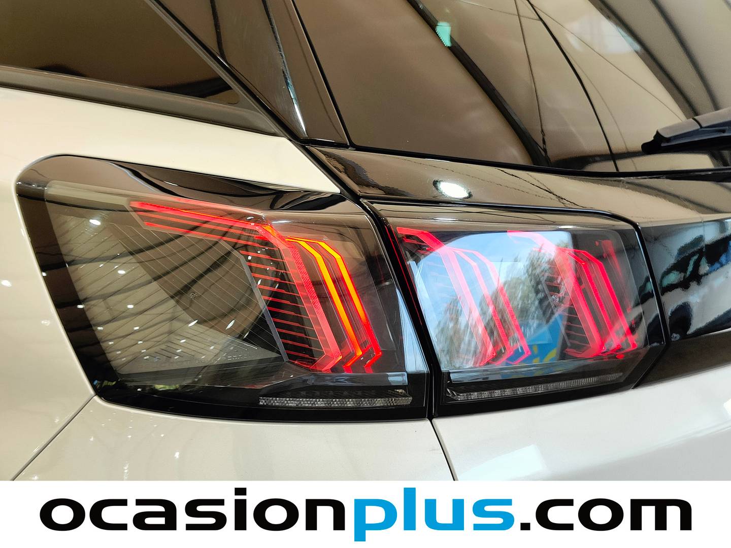 Foto Peugeot 3008 Hybrid Peugeot 3008 Hybrid 300 Allure Pack e-EAT8 (300 CV)