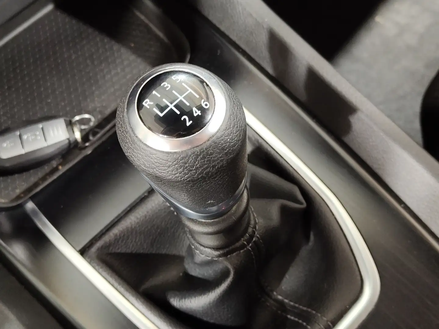 Foto Nissan QASHQAI Nissan Qashqai DIG-T 140 mHEV Visia (140 CV)