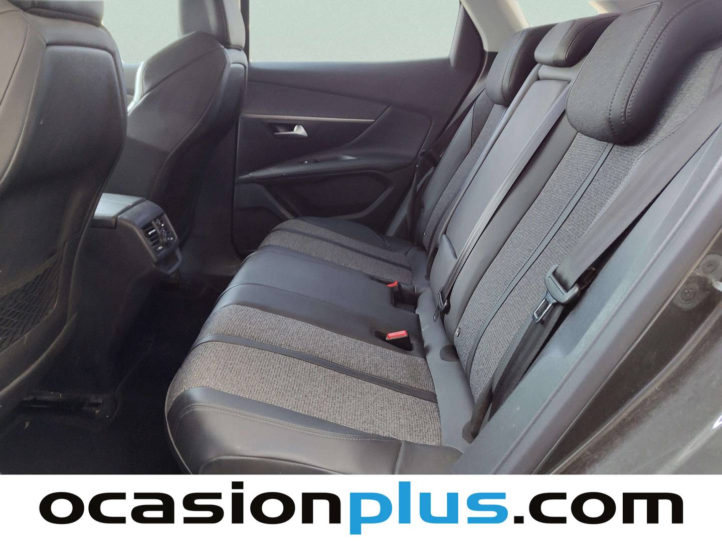 Foto asientos traseros Peugeot 3008 Peugeot 3008 BlueHDI 130 S&S Allure EAT8 (130 CV)