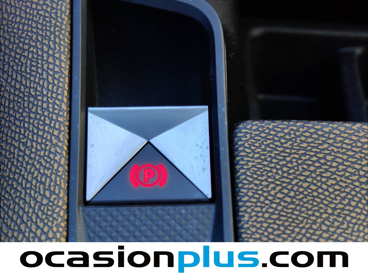 Foto DS DS 7 Crossback DS DS7 Crossback PureTech 130 Bastille+ AT (131 CV)