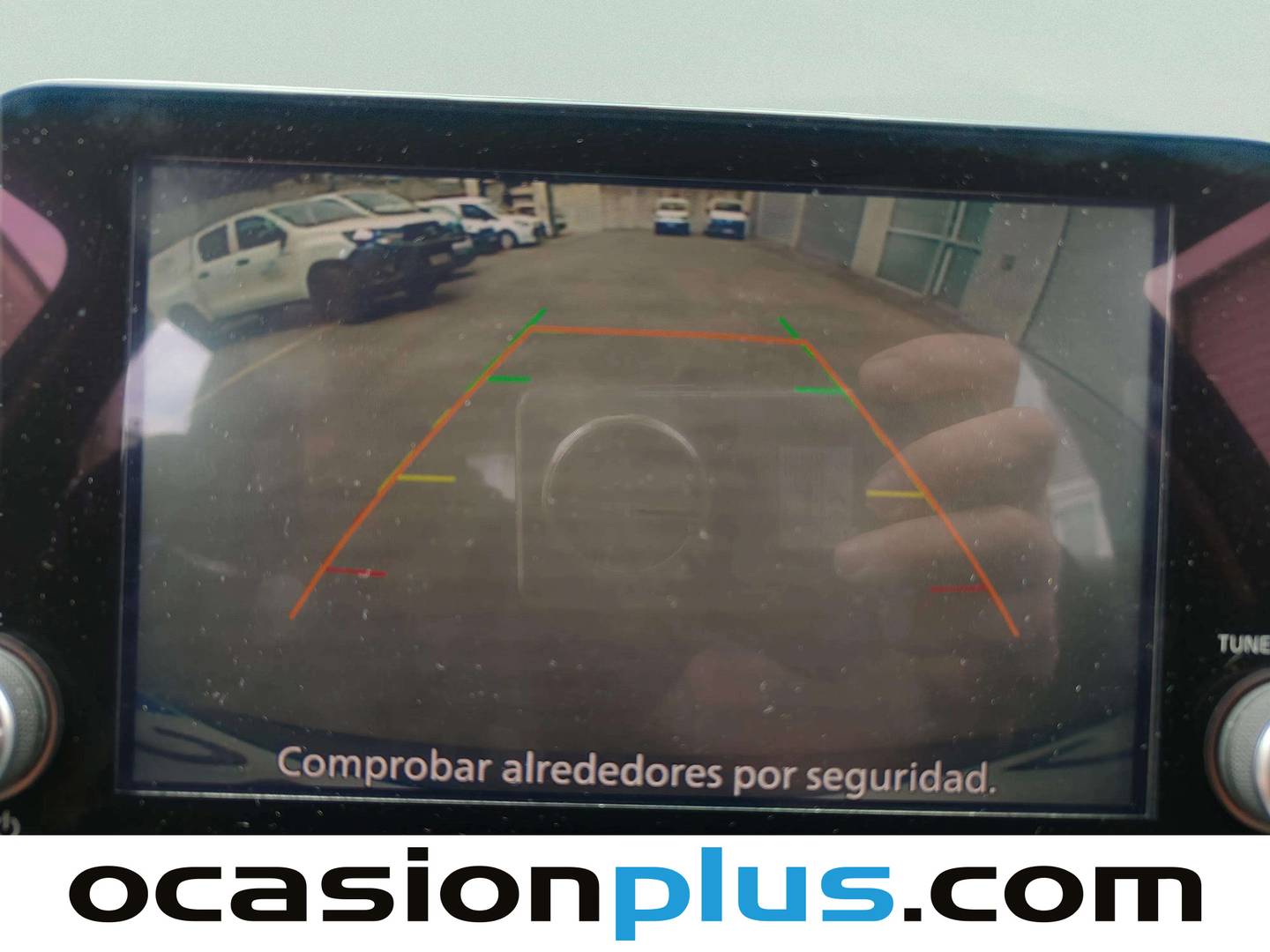 Extras y acabados del Nissan JUKE Nissan Juke 1.0 DIG-T Acenta 4x2 DCT (114 CV)