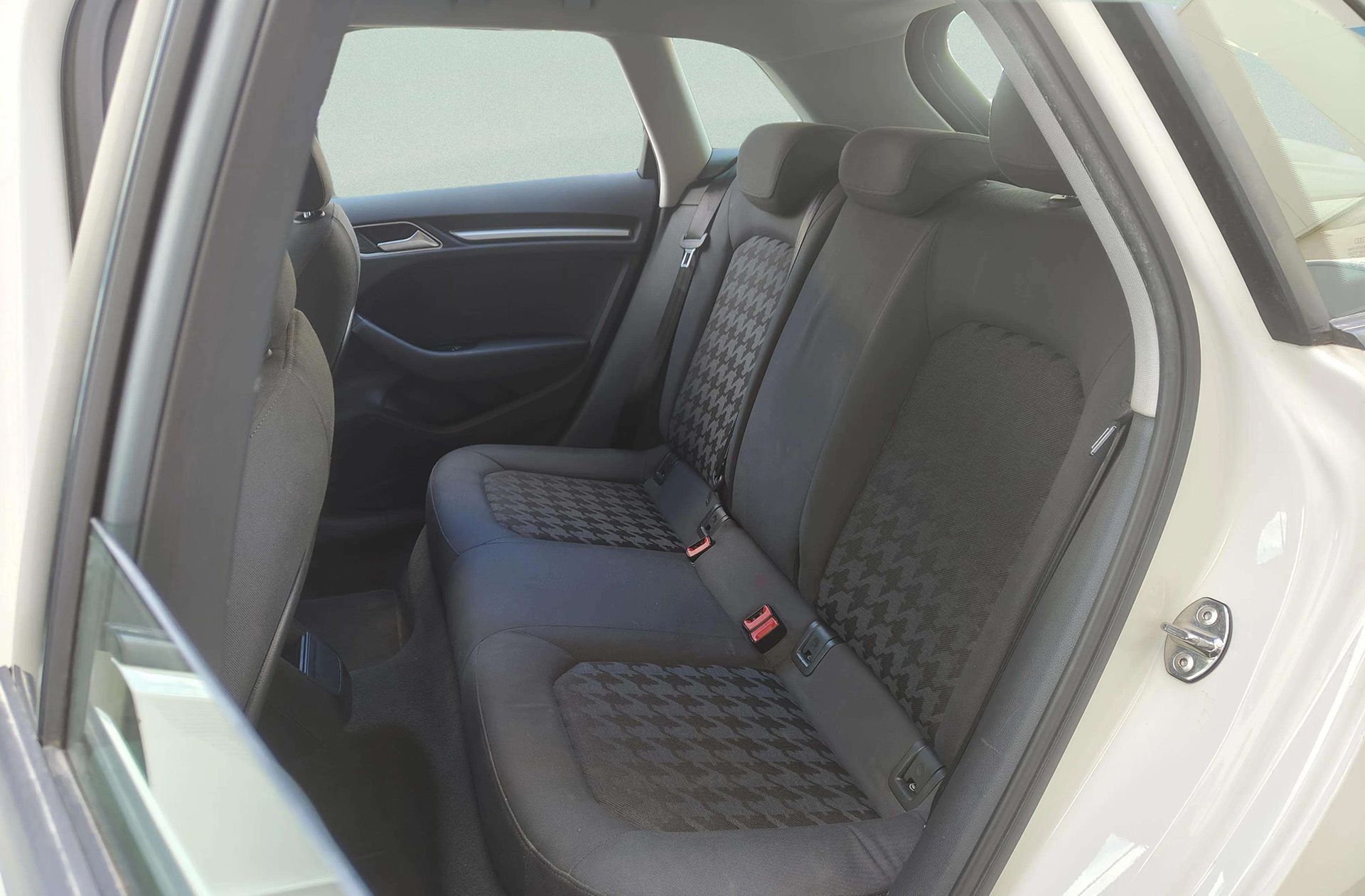 Audi A3 Sportback Attracted 1.6 TDI - foto 9