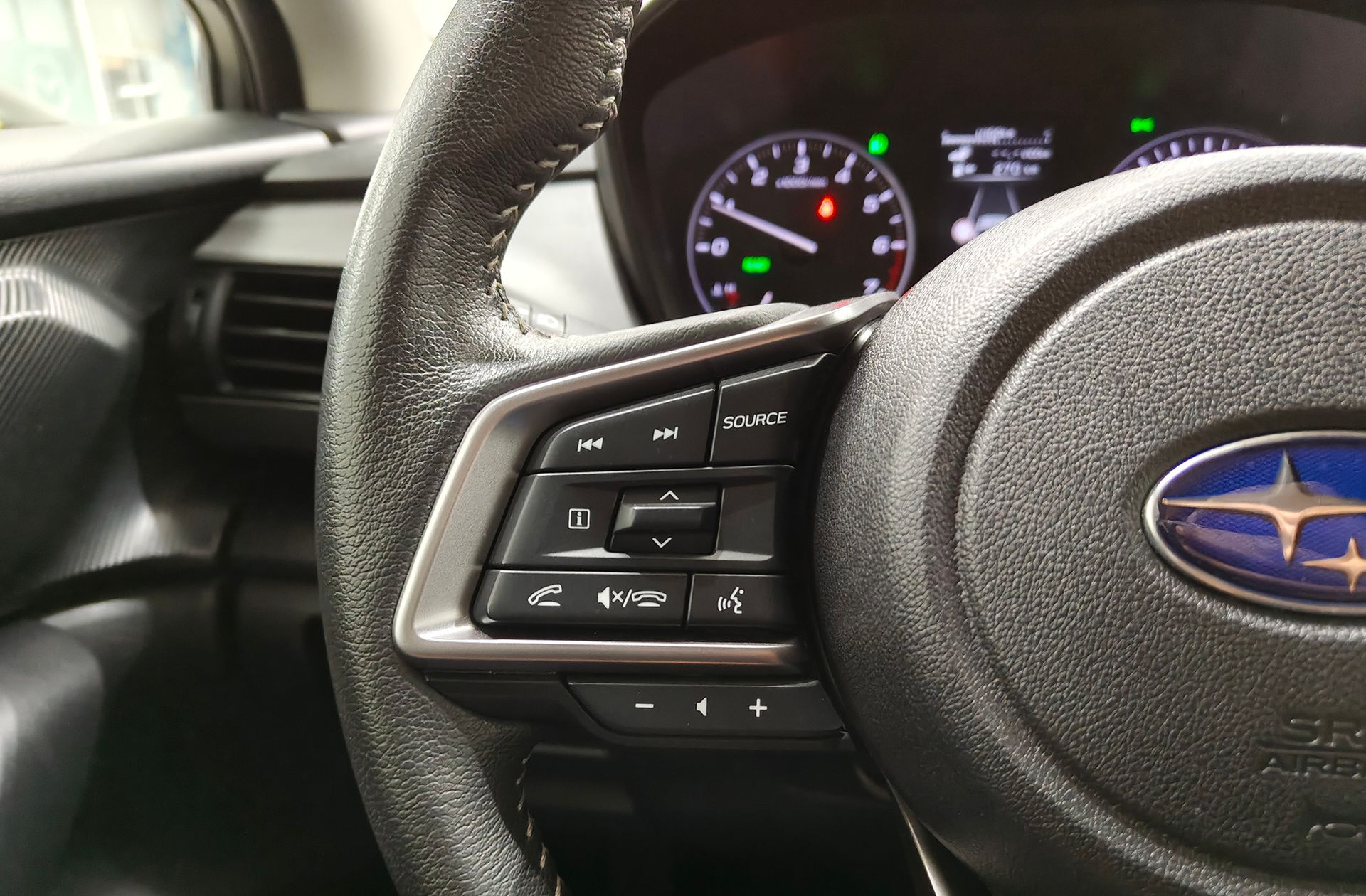 Subaru Crosstrek 2.0i Hybrid Field CVT - foto 27