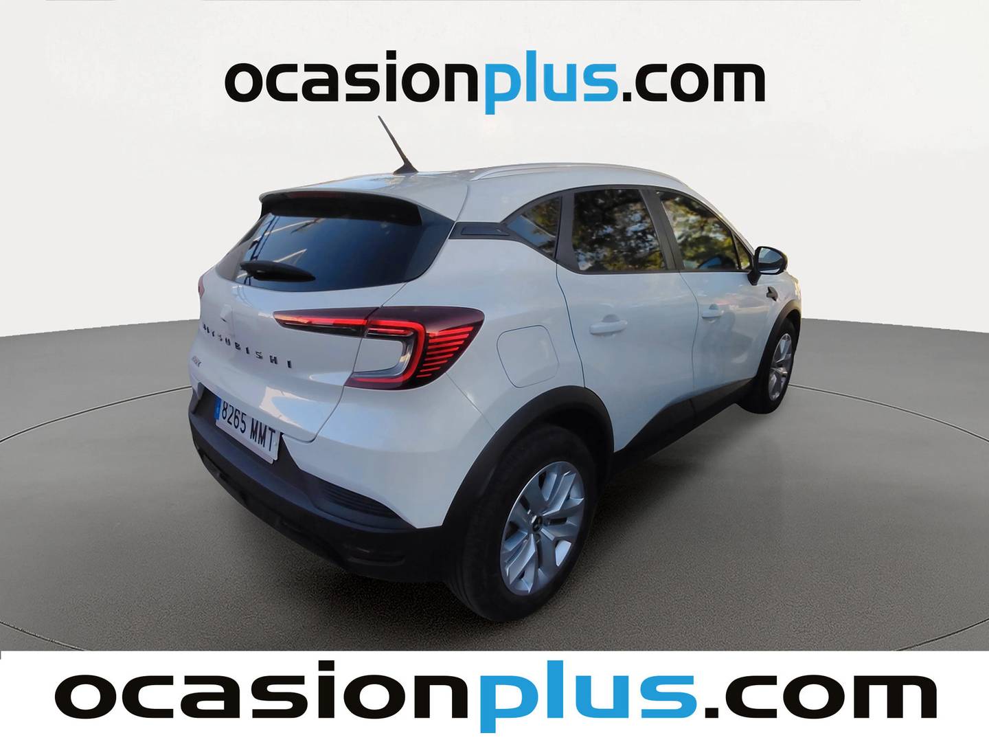 Foto trasera Mitsubishi ASX Mitsubishi ASX 130T MHEV Motion (140 CV) derecha