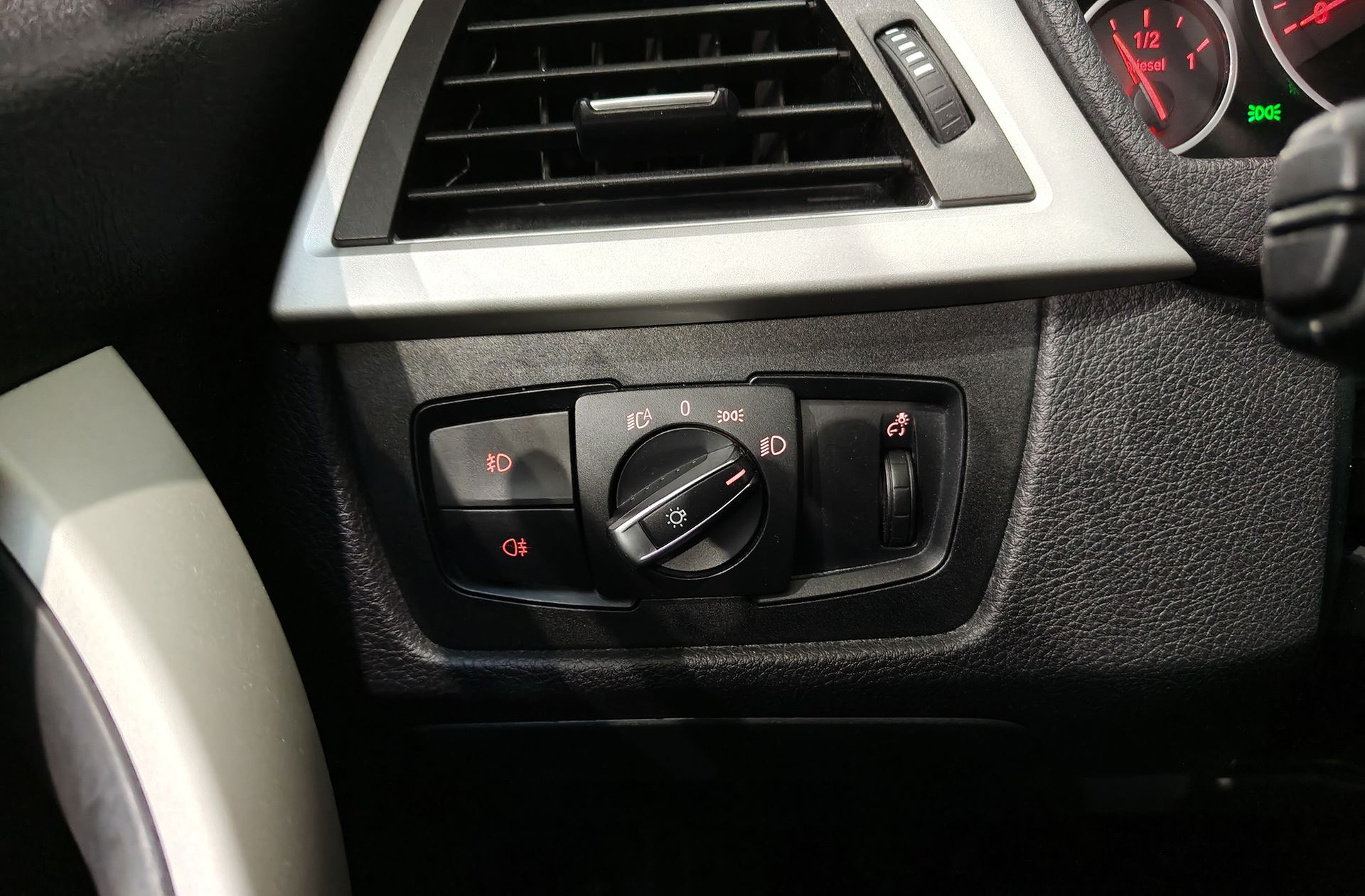 BMW Serie 3 318d - foto 22