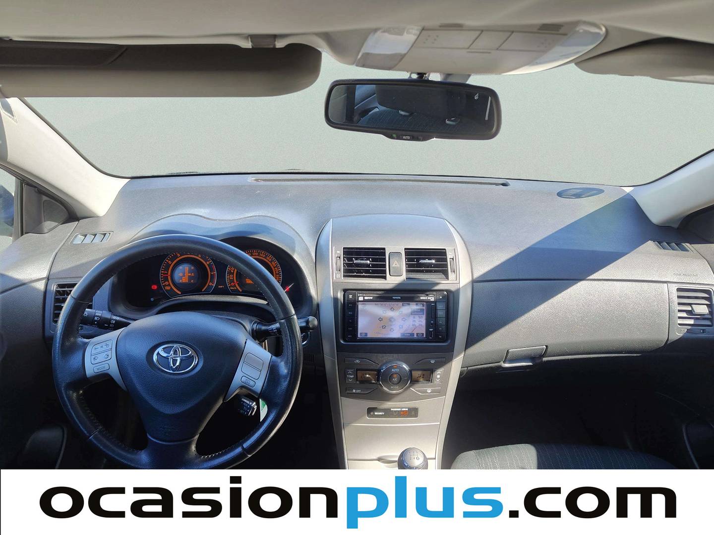 Toyota Corolla Sedán Toyota Corolla 1.6 VVT-I Sedan Sol (124 CV) de ocasión