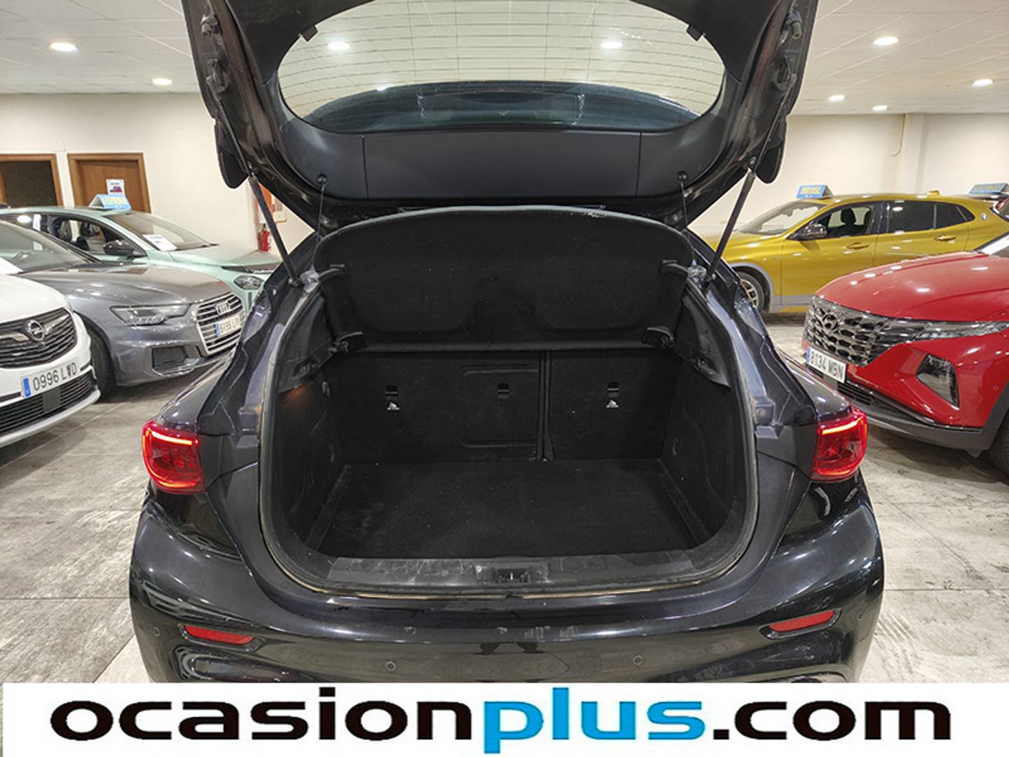 Foto Infiniti Q30 Infiniti Q30 2.2D Sport 7DCT  (170 CV)