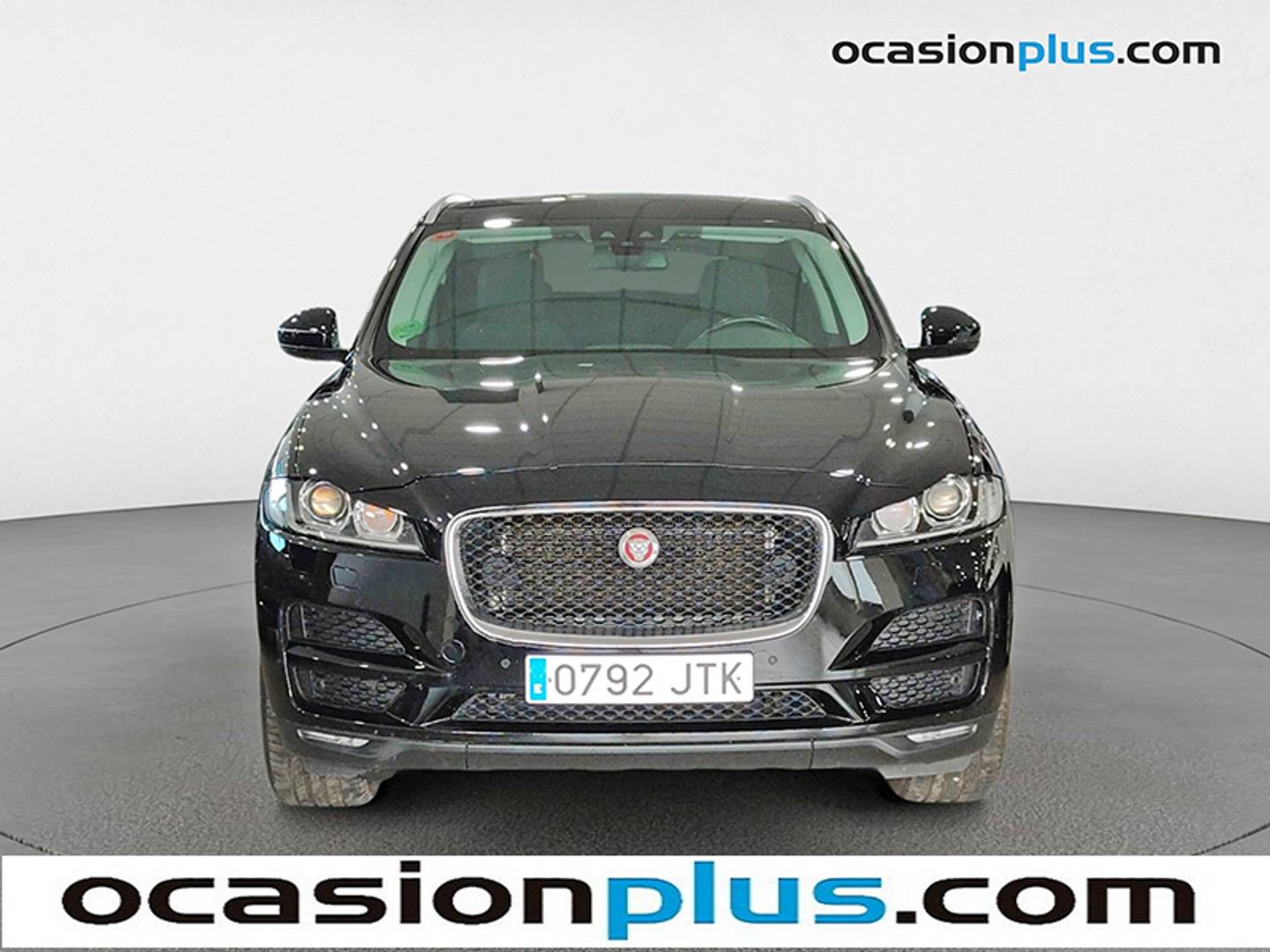 Foto Jaguar F-Pace Jaguar F-PACE 2.0L i4D Pure RWD (180 CV)