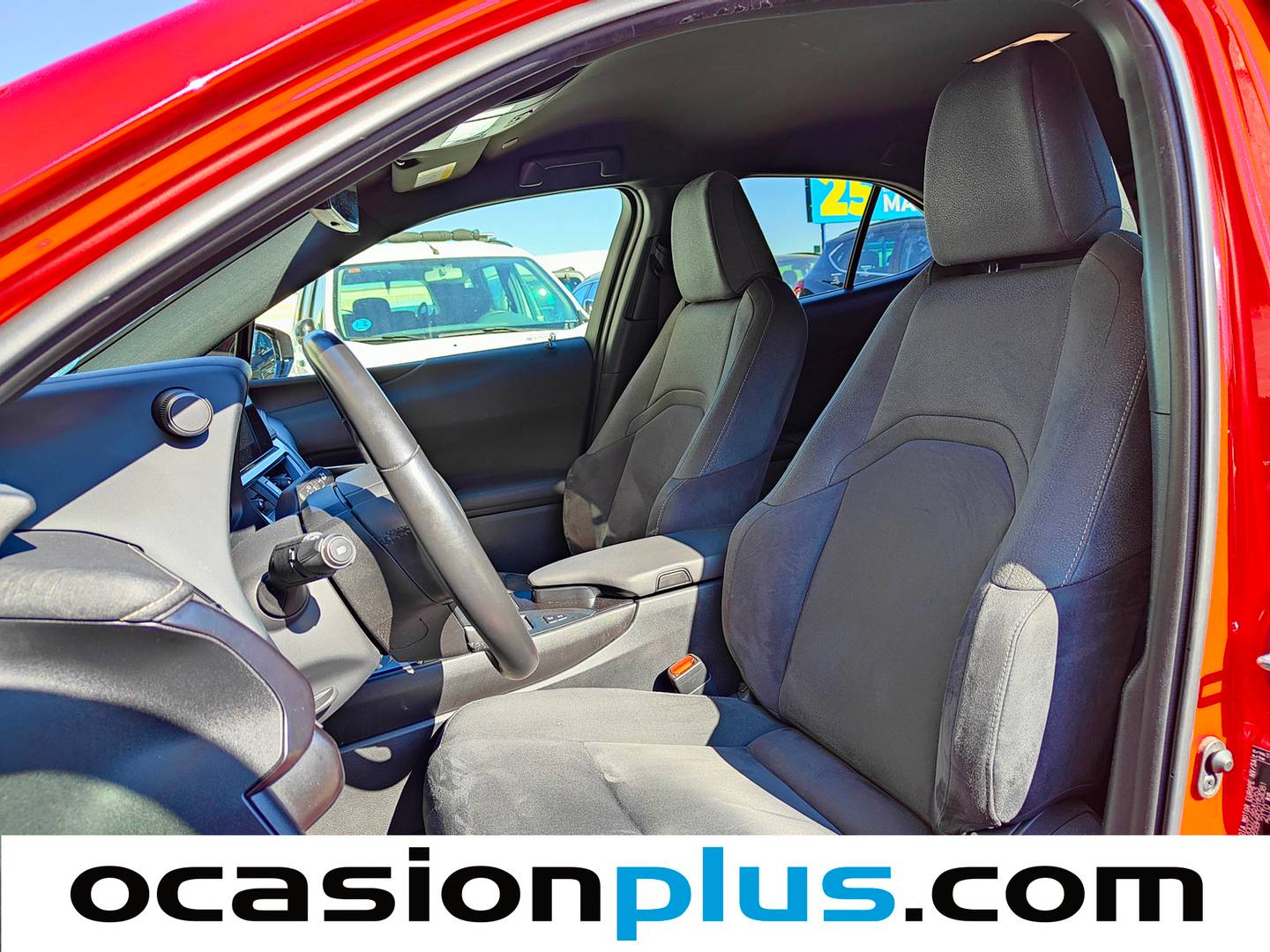 Foto asientos delanteros Lexus UX Lexus UX 250h Premium (184 CV)