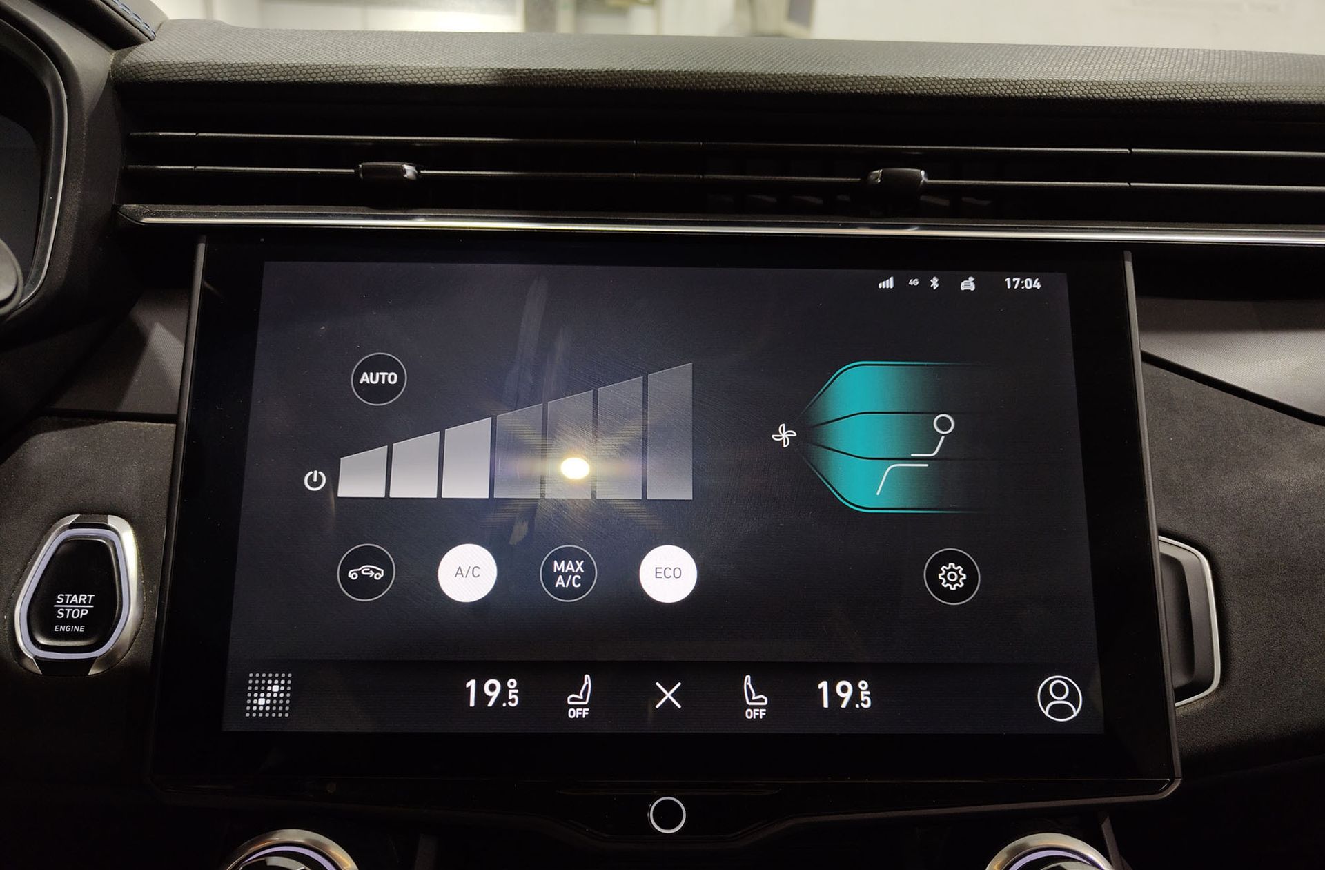 Lynk & Co 01 1.5 PHEV - foto 32