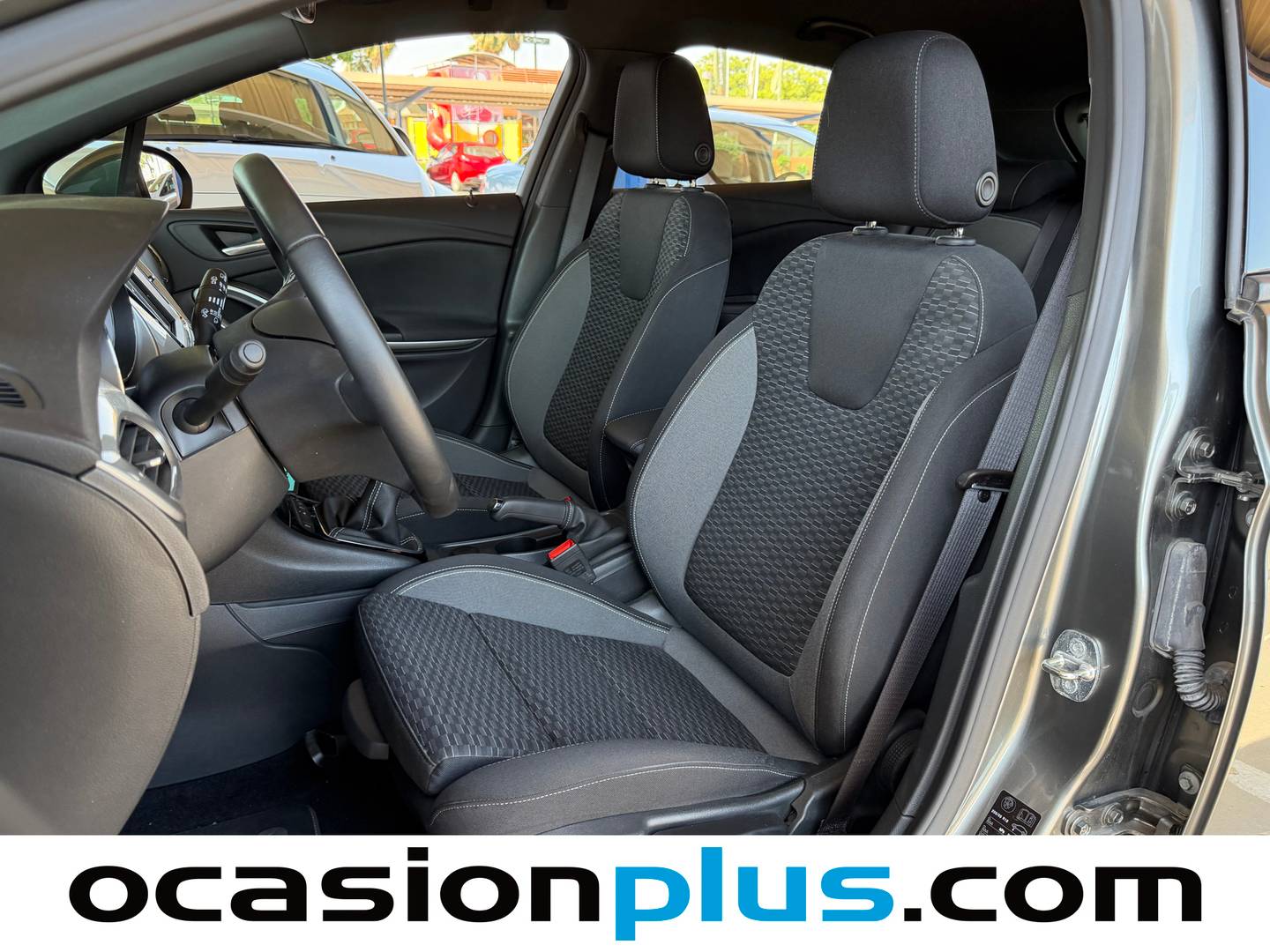 Foto asientos delanteros Opel Astra Opel Astra 1.2 Turbo SHL GS Line (110 CV)