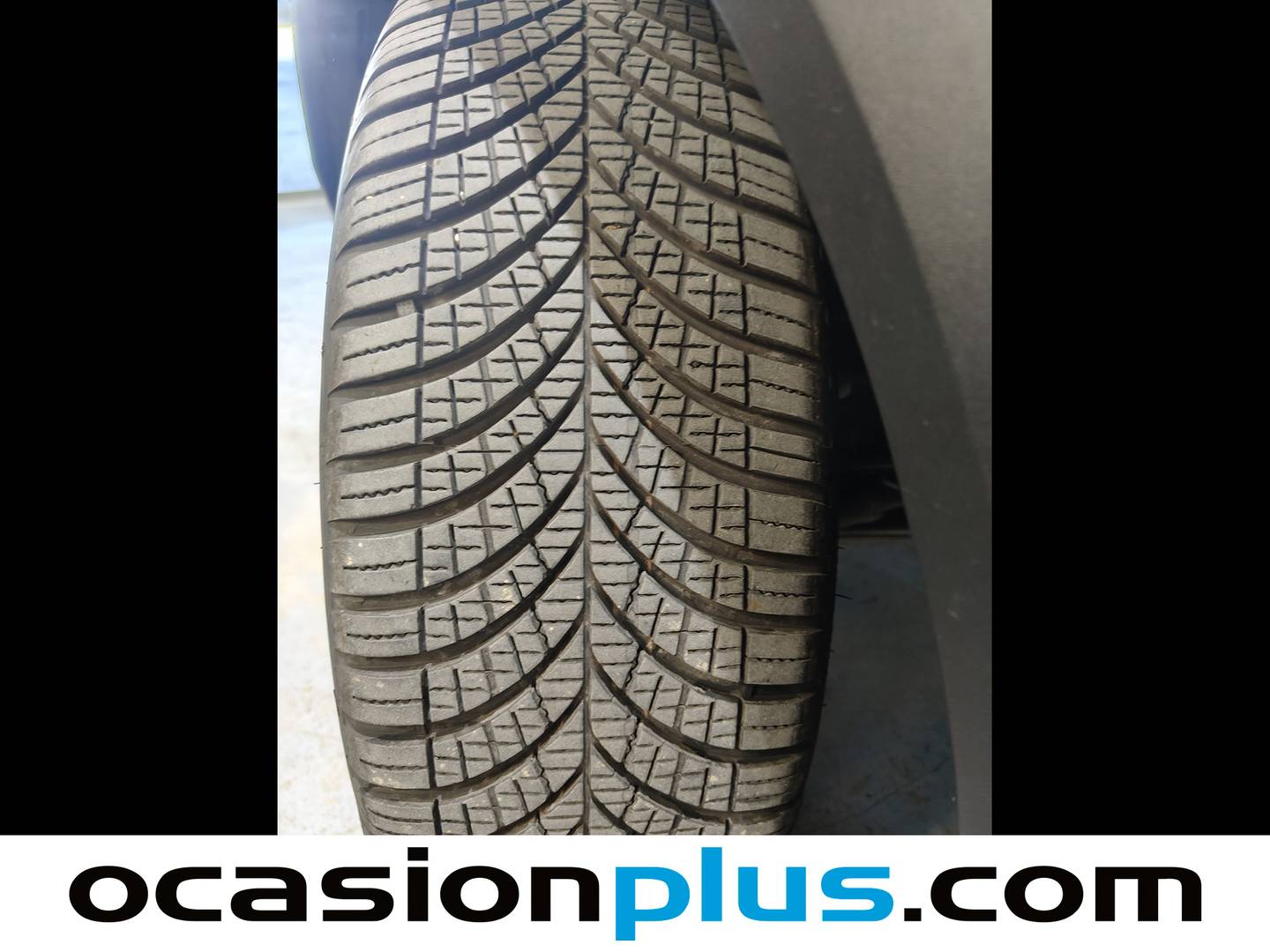 Foto Peugeot 2008 Peugeot 2008 Allure Hybrid eDCS6 (136 CV)