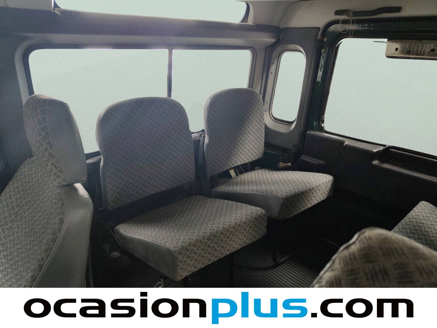 Foto Land Rover Defender Land Rover Defender 2.5 TD5 90 SW S (122 CV)