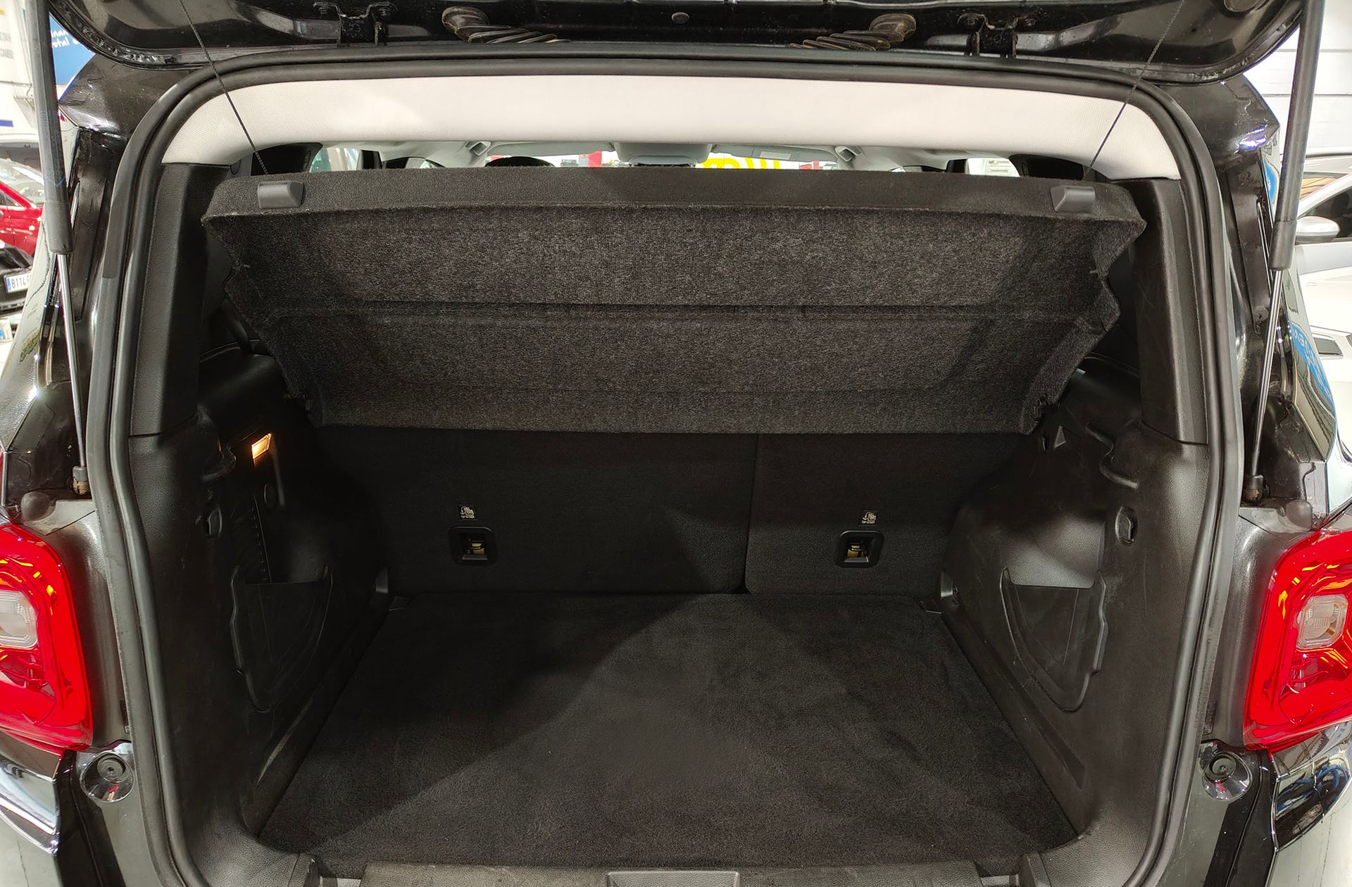 Jeep Renegade eHybrid 1.5 Limited ATX - foto 19