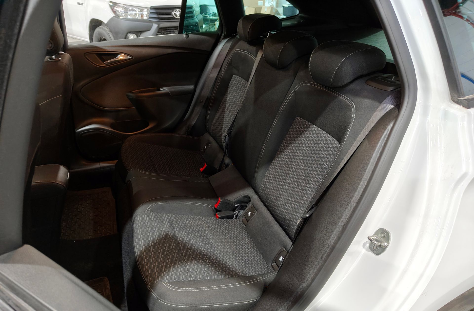 Opel Astra Sports Tourer 1.4 Turbo Dynamic - foto 11