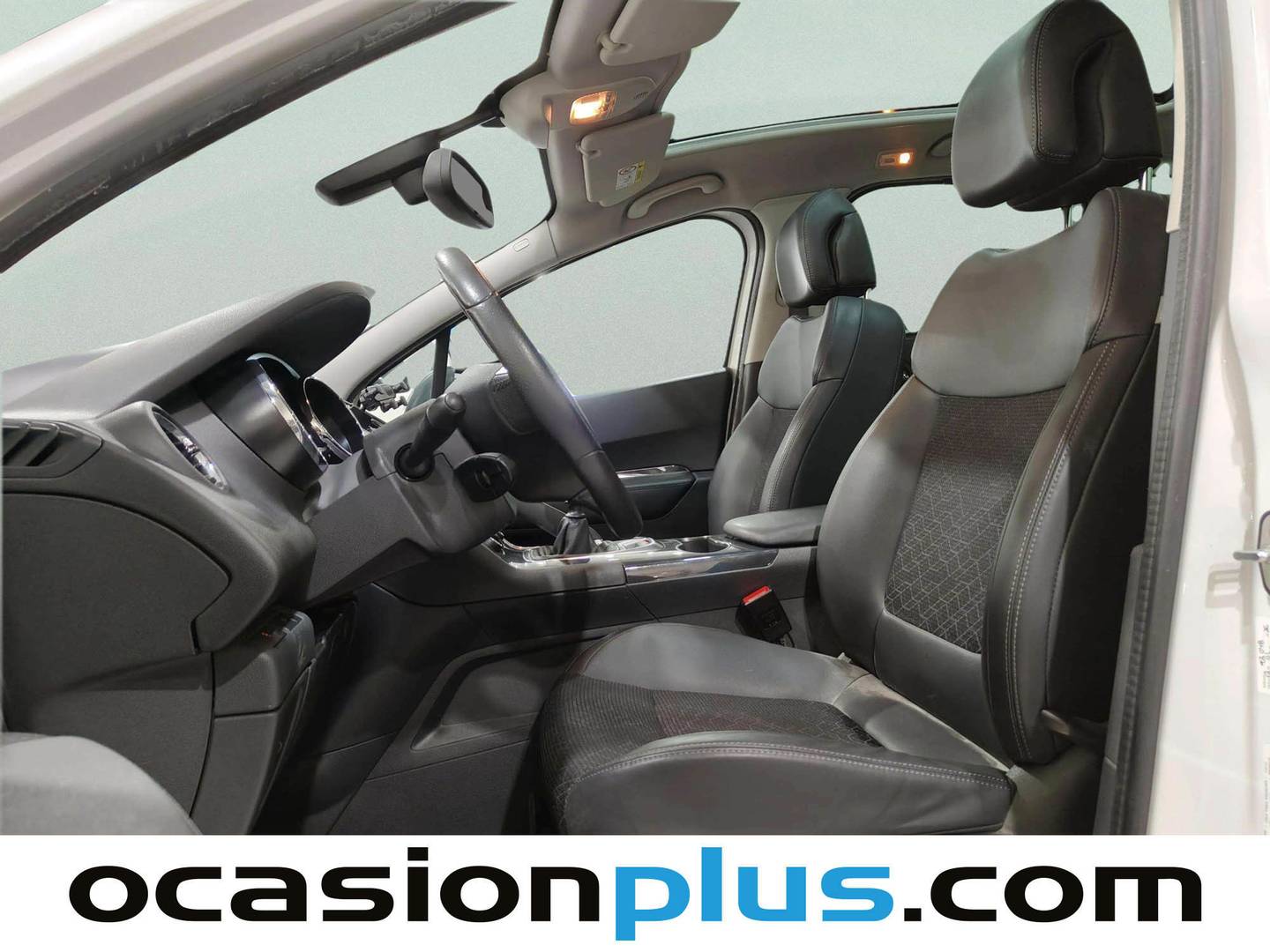 Foto asientos delanteros Peugeot 3008 Peugeot 3008 1.2 PureTech S&S Allure (130 CV)