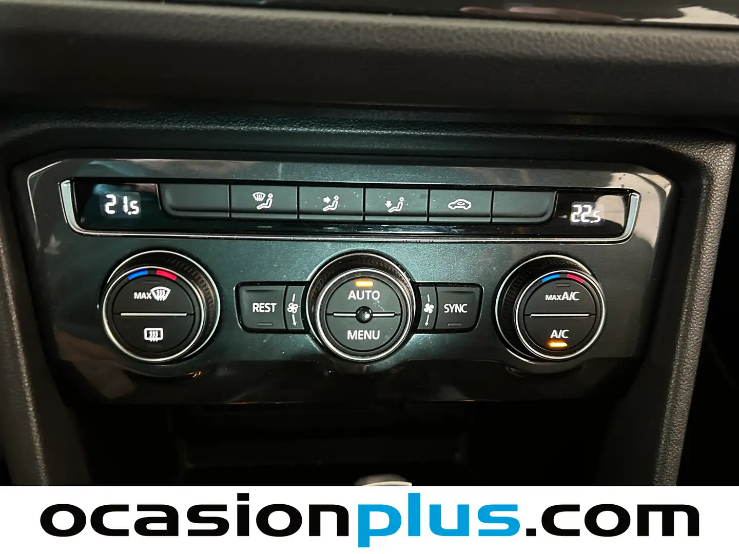 Foto Volkswagen Tiguan Volkswagen Tiguan Sport 1.5 TSI (150 CV) DSG Pack R-Line